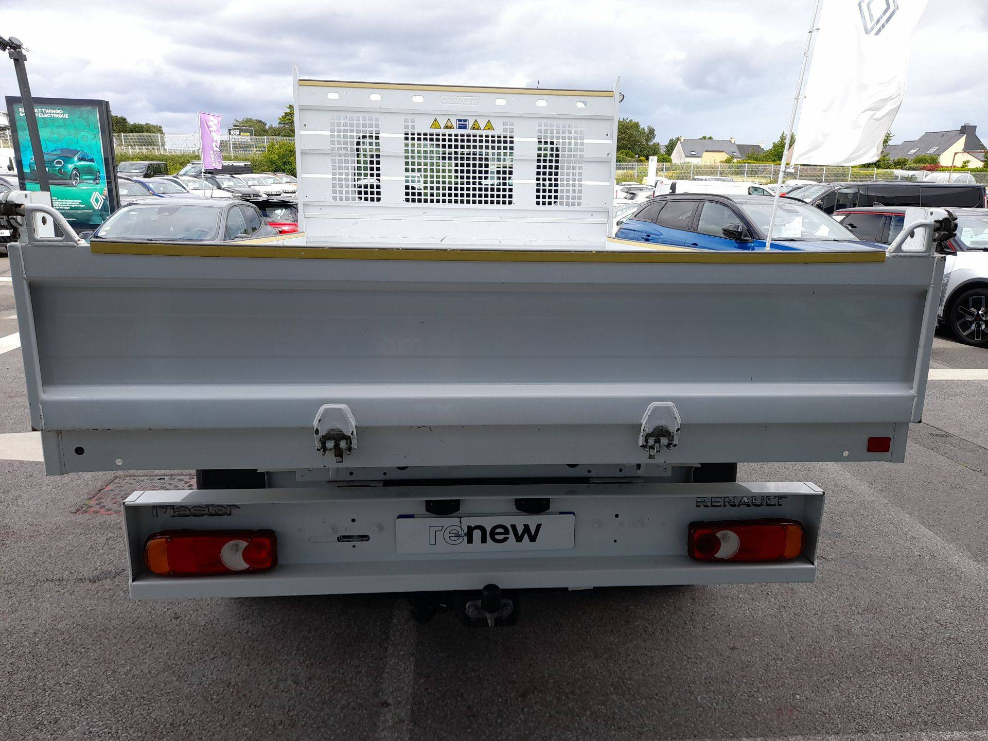 Vente en ligne Renault Master 3 Châssis Cabine MASTER CC PROP RJ3500 L2 PAFC BLUE DCI 130 EURO VI au prix de 33 990 €