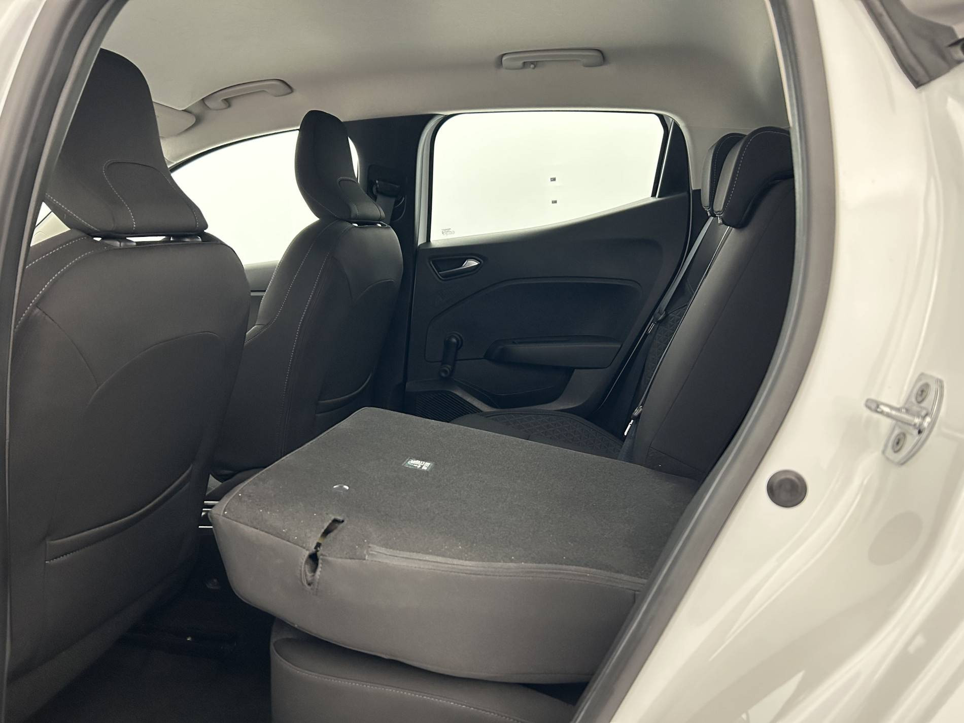 Vente en ligne Renault Clio 5 Clio SCe 75 au prix de 12 790 €