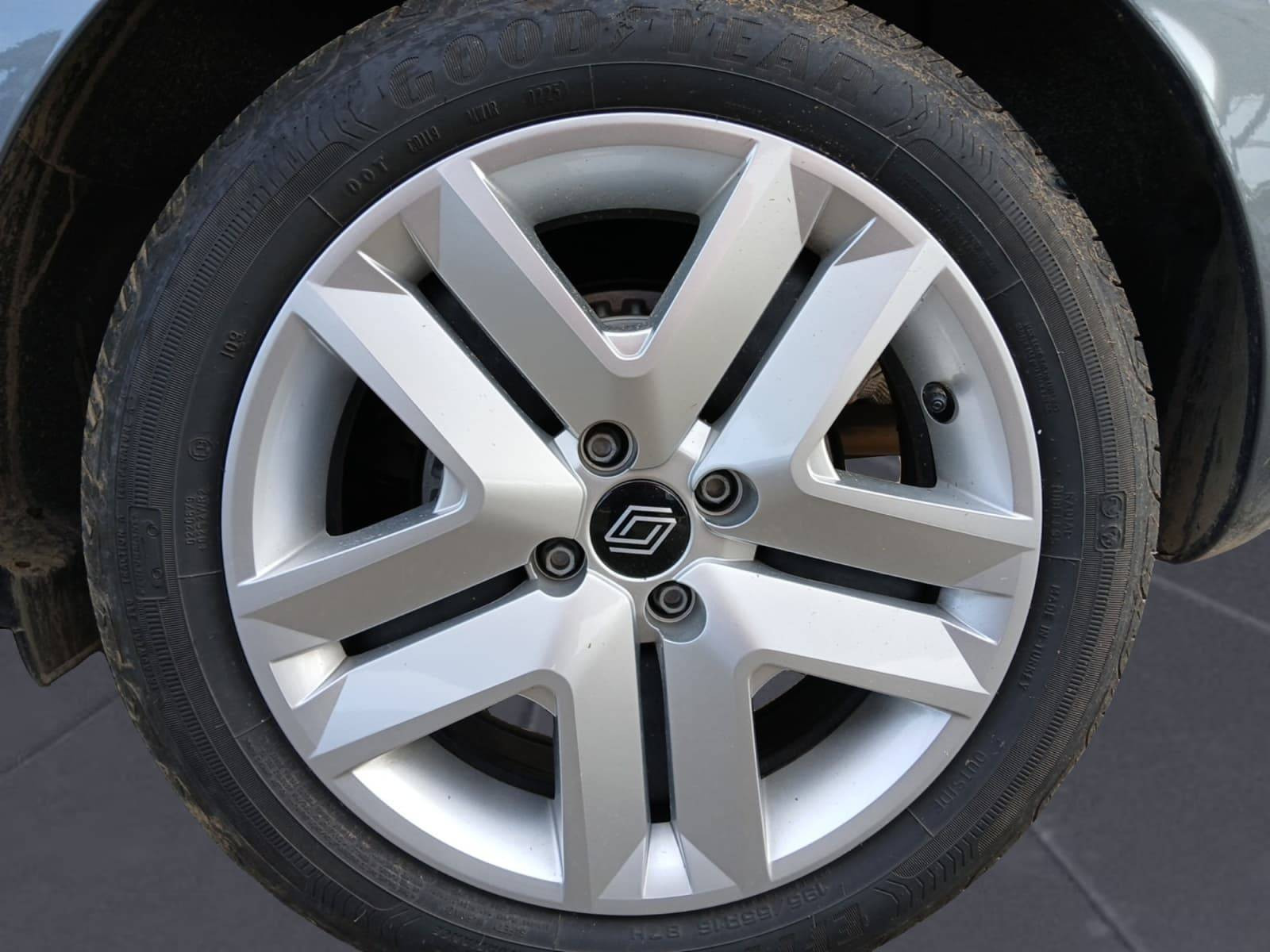 Vente en ligne Renault Clio 5 Clio Blue dCi 100 ch GSR2 au prix de 19 490 €