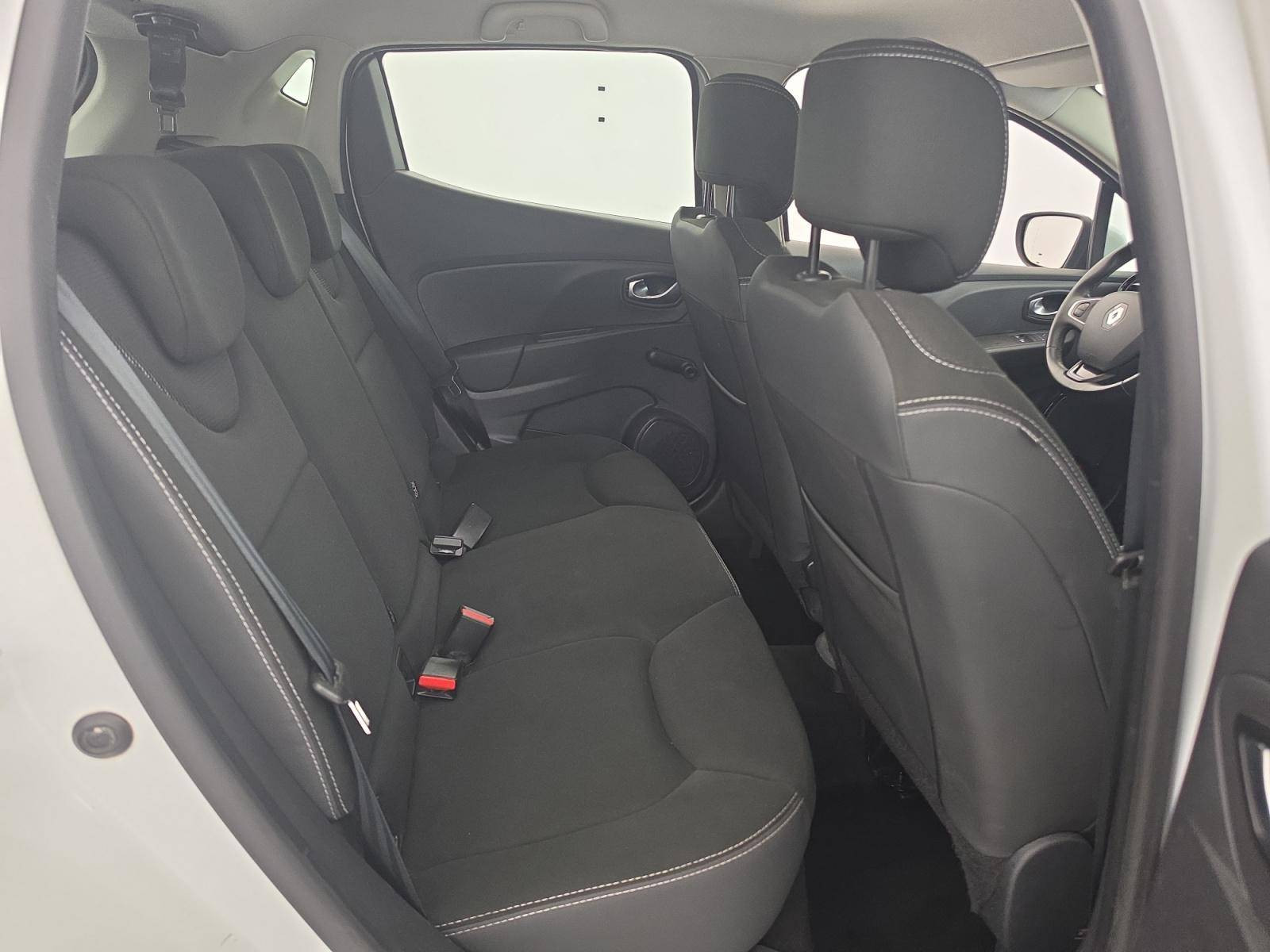 Vente en ligne Renault Clio 4 Clio dCi 90 E6C EDC au prix de 11 590 €