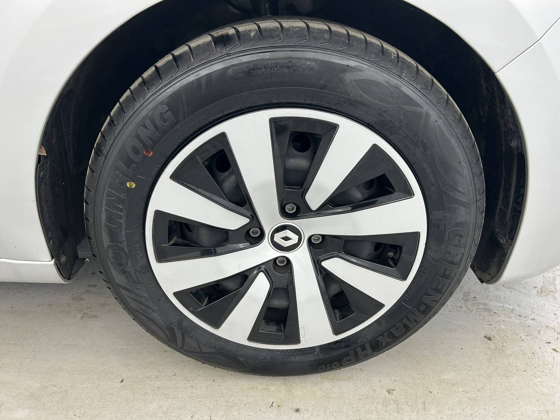 Vente en ligne Renault Clio 5 Clio TCe 90 au prix de 14 290 €