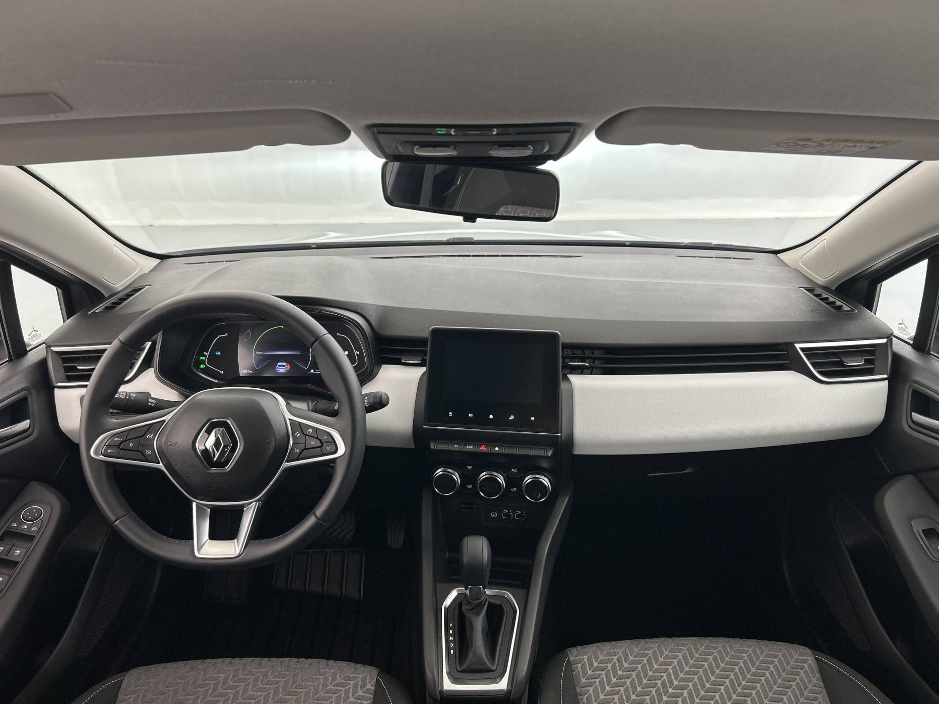 Vente en ligne Renault Clio 5 Clio E-Tech full hybrid 145 au prix de 17 490 €