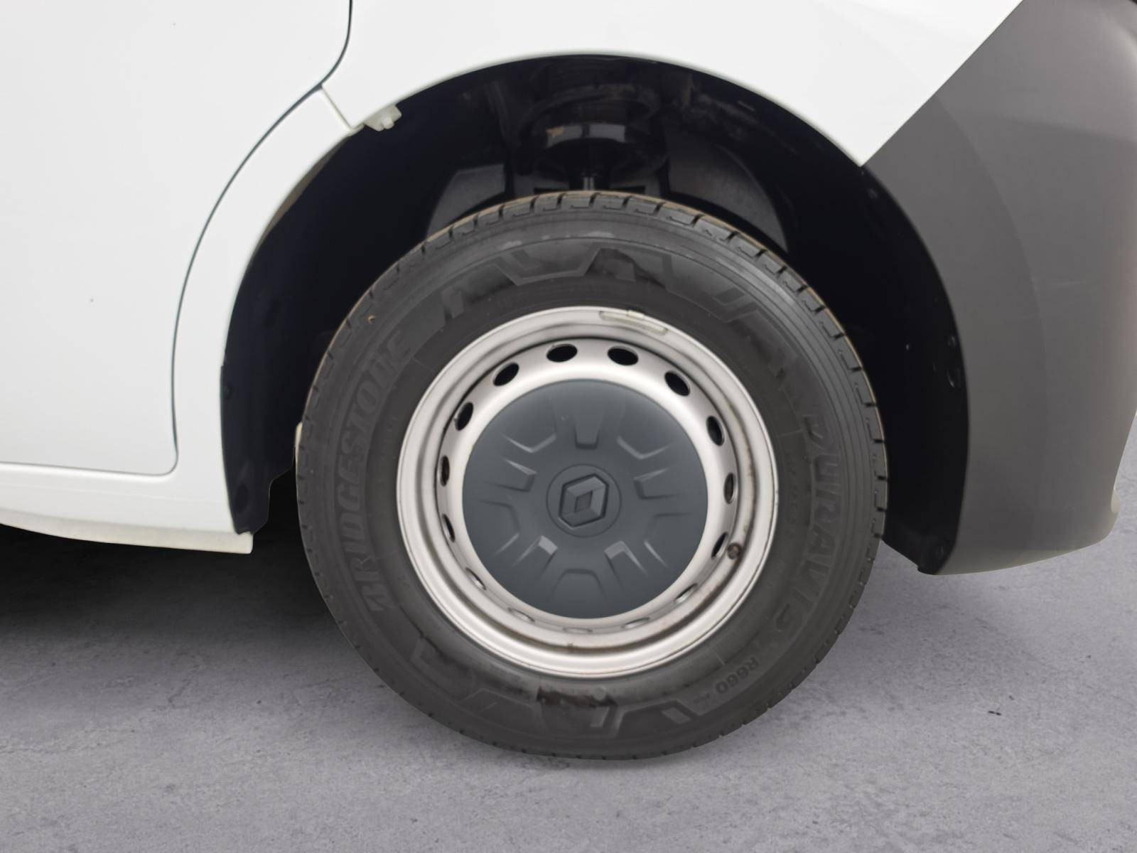 Vente en ligne Renault Master Fourgon MASTER FGN TRAC F3500 L3H3 BLUE DCI 135 au prix de 25 900 €