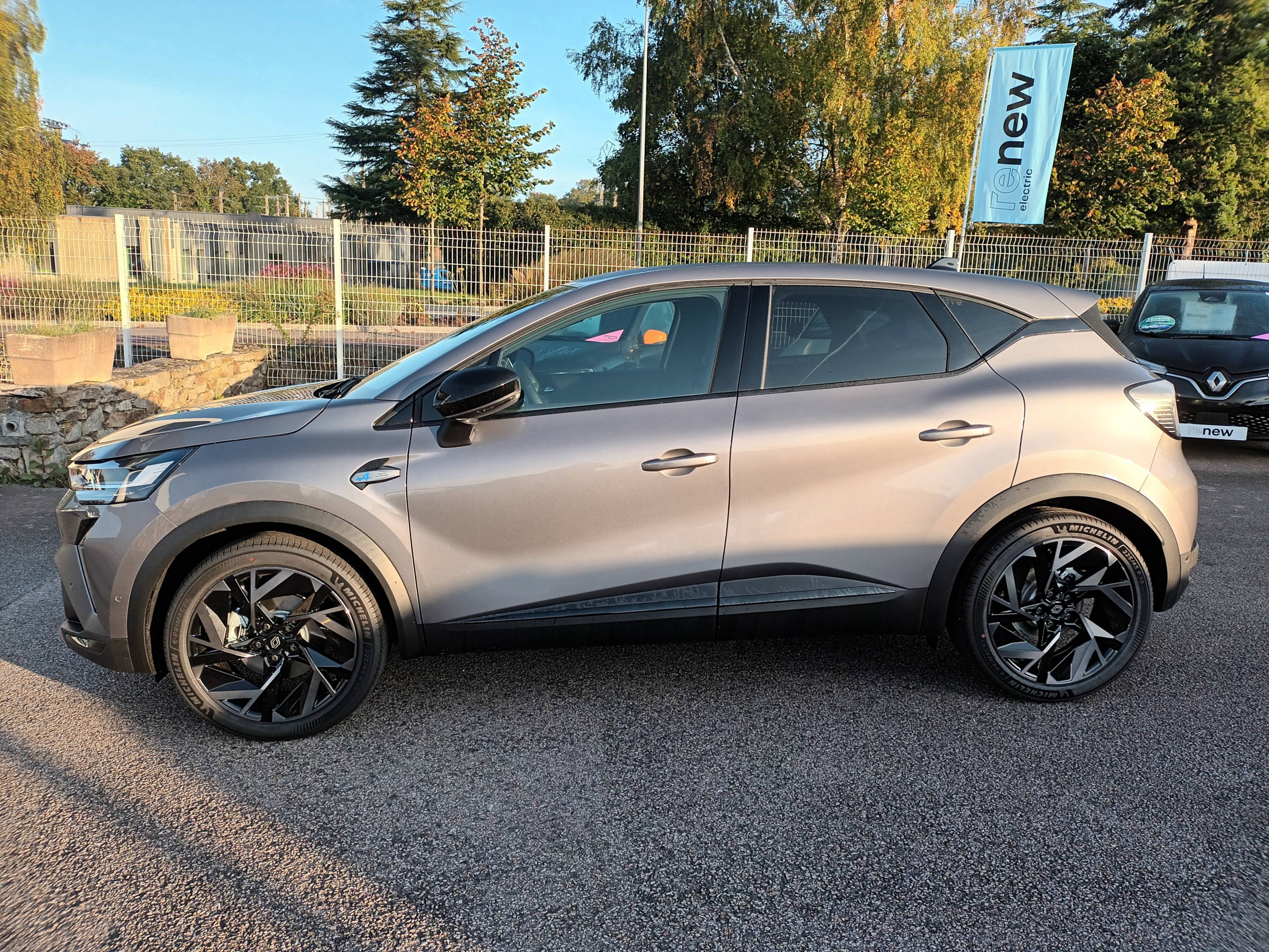 Vente en ligne Renault Captur  E-Tech full hybrid 160 ch au prix de 32 490 €