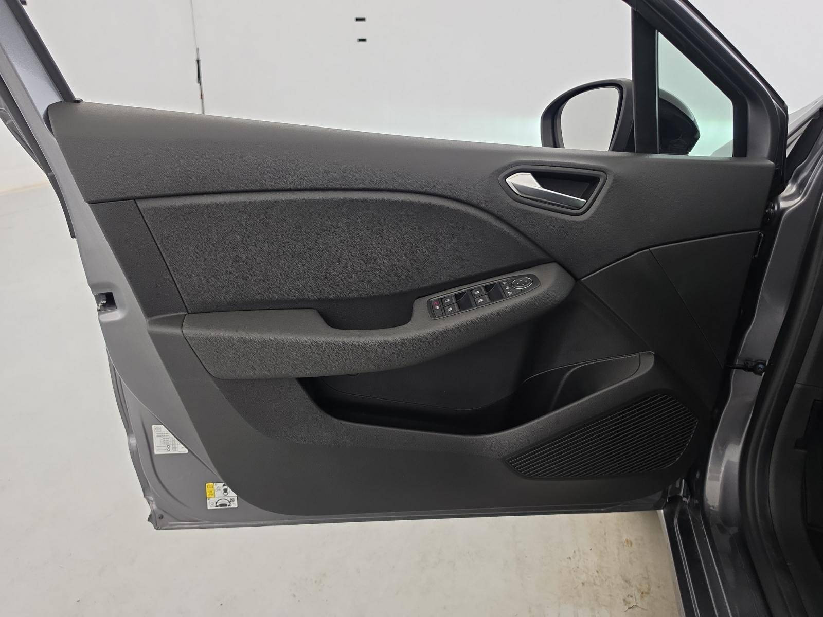 Vente en ligne Renault Clio 5 Clio TCe 90 au prix de 13 990 €