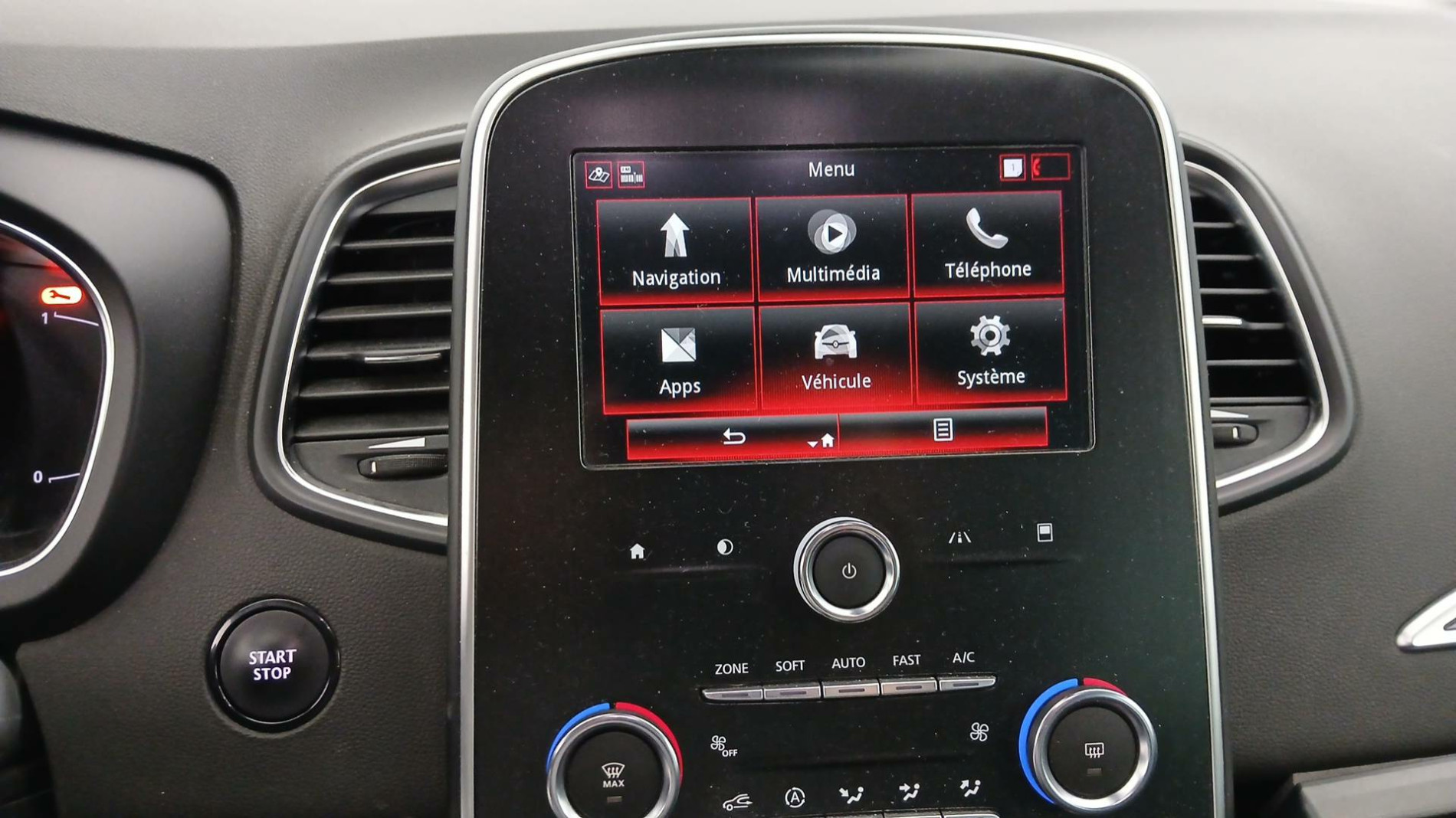 Vente en ligne Renault Grand Scenic 4 Grand Scenic TCe 140 au prix de 19 590 €