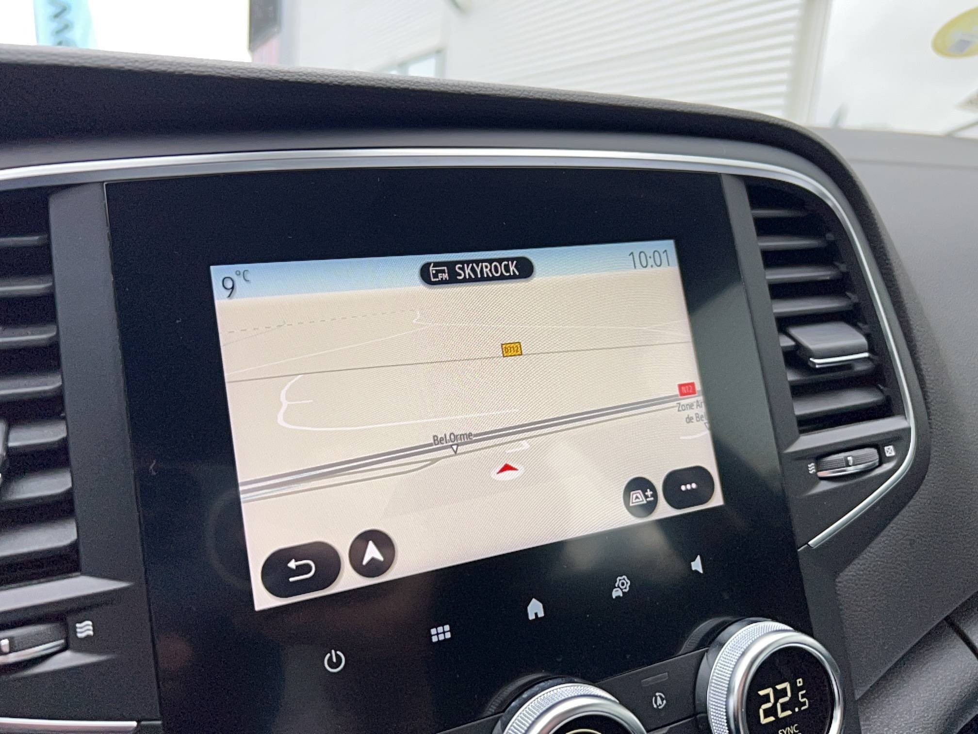 Vente en ligne Renault Megane 4  Blue dCi 115 EDC au prix de 14 590 €