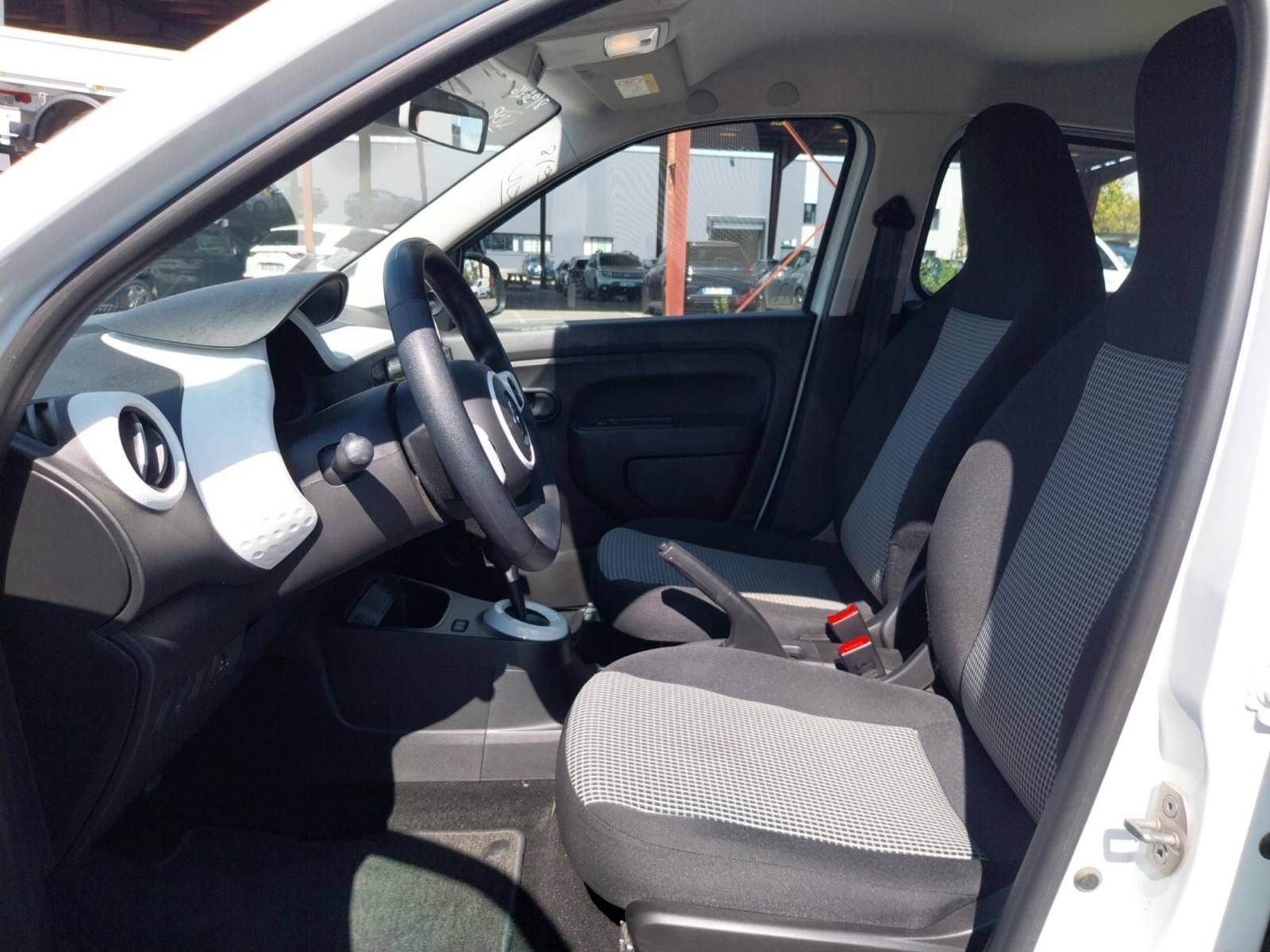 Vente en ligne Renault Twingo Electrique Twingo III E-Tech au prix de 11 990 €