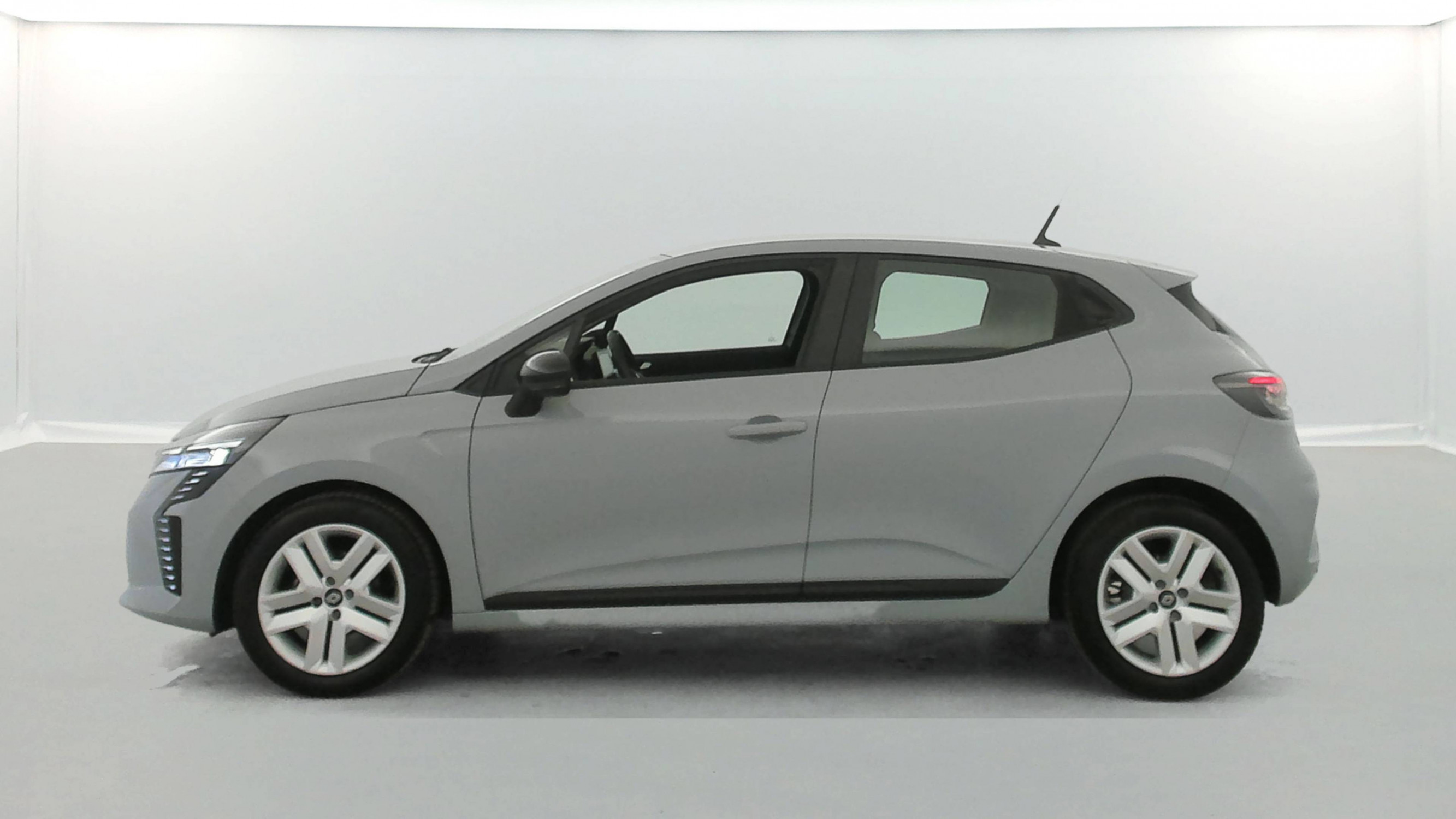 Vente en ligne Renault Clio 5 Clio TCe 90 au prix de 15 400 €