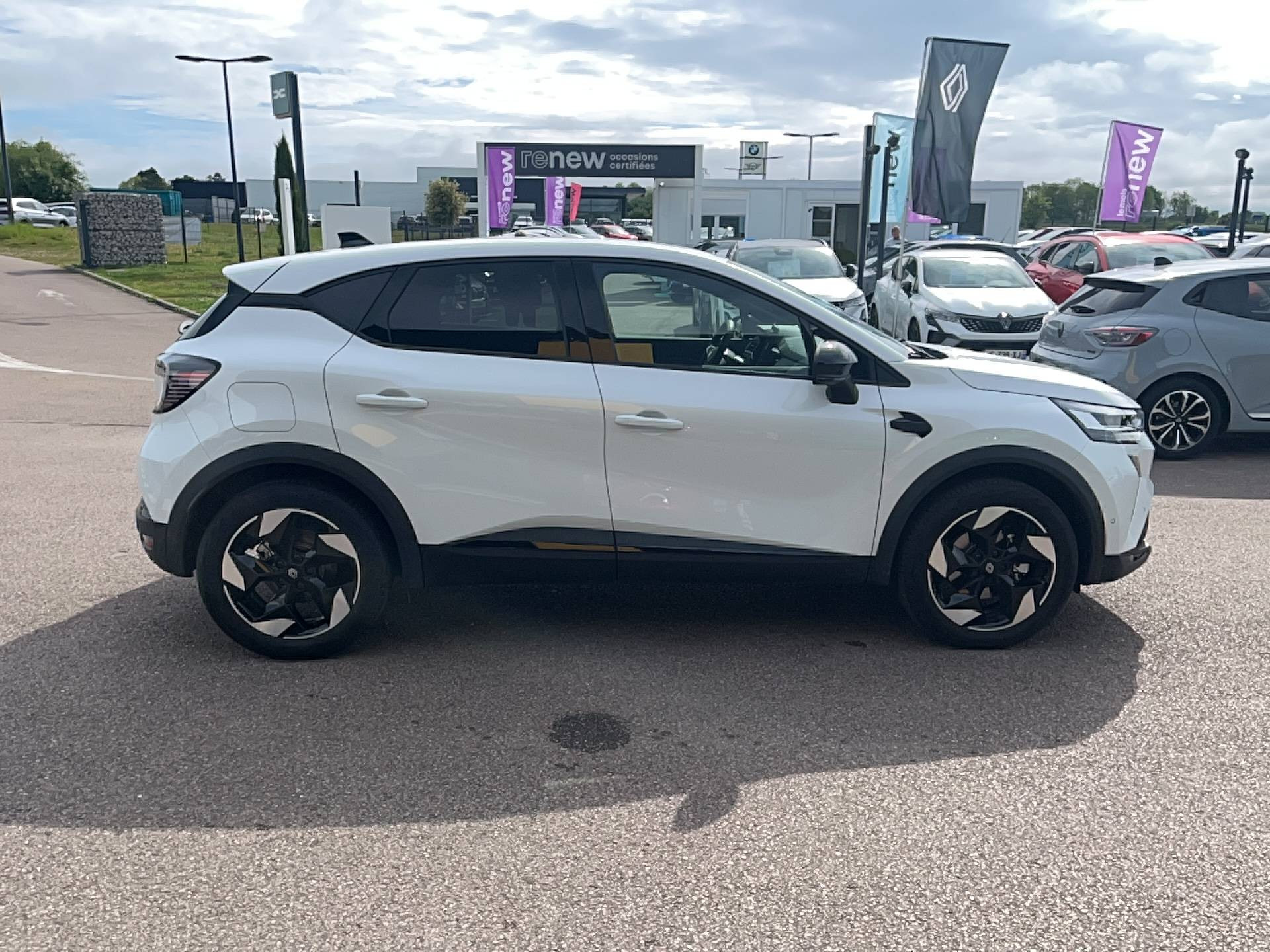 Vente en ligne Renault Captur  E-Tech full hybrid 145 ch au prix de 24 491 €