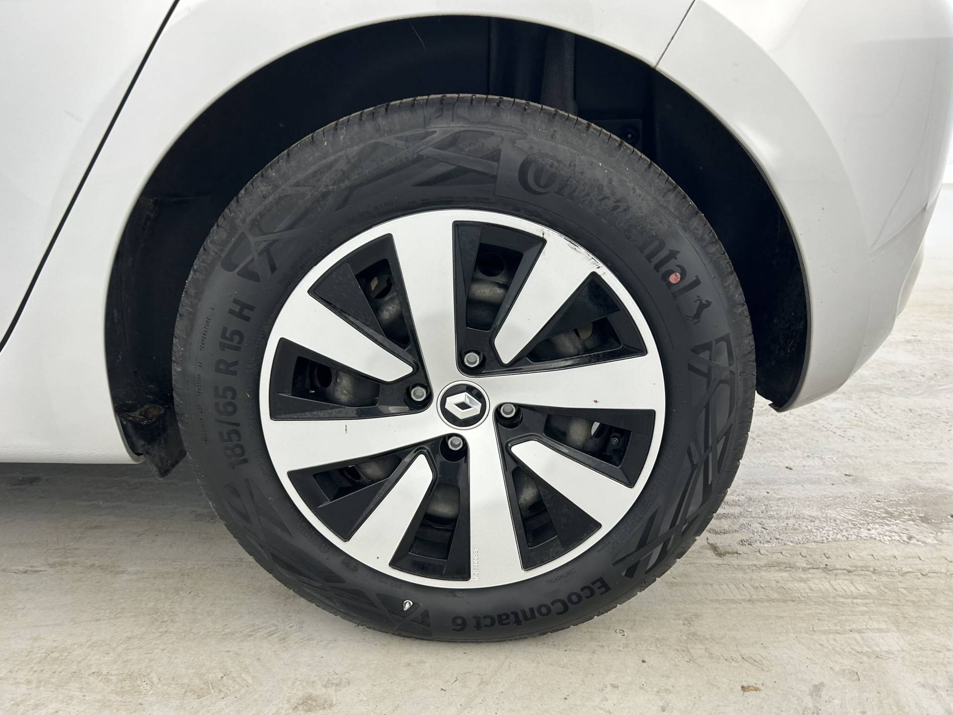 Vente en ligne Renault Clio 5 Clio TCe 90 au prix de 15 990 €