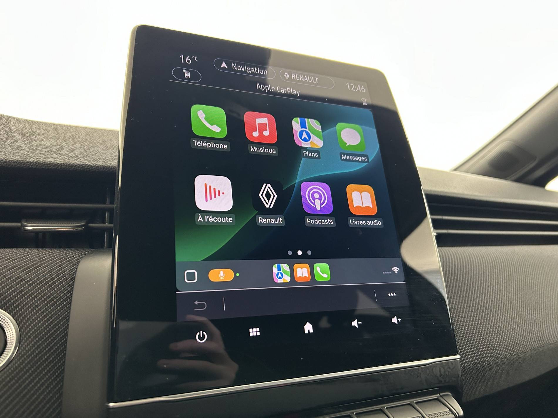 Vente en ligne Renault Clio 5 Clio E-Tech full hybrid 145 au prix de 21 990 €