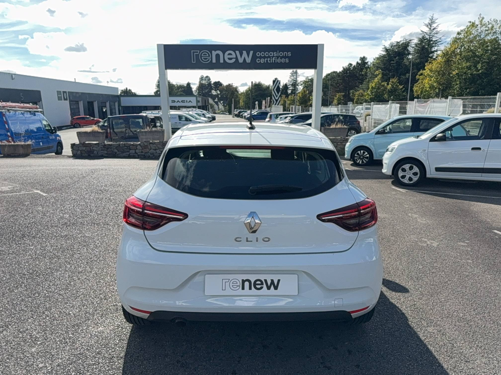 Vente en ligne Renault Clio 5 Clio SCe 65 au prix de 11 490 €