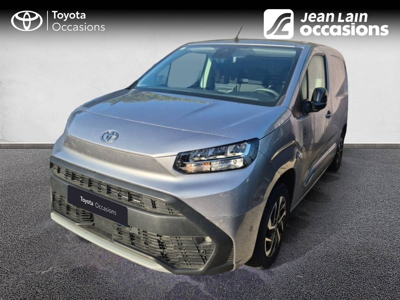 Vente en ligne TOYOTA PROACE CITY CABINE APPROFONDIE PROACE CITY CA MEDIUM 1.5L 130 D-4D START de 2024 au prix de 23 990 €