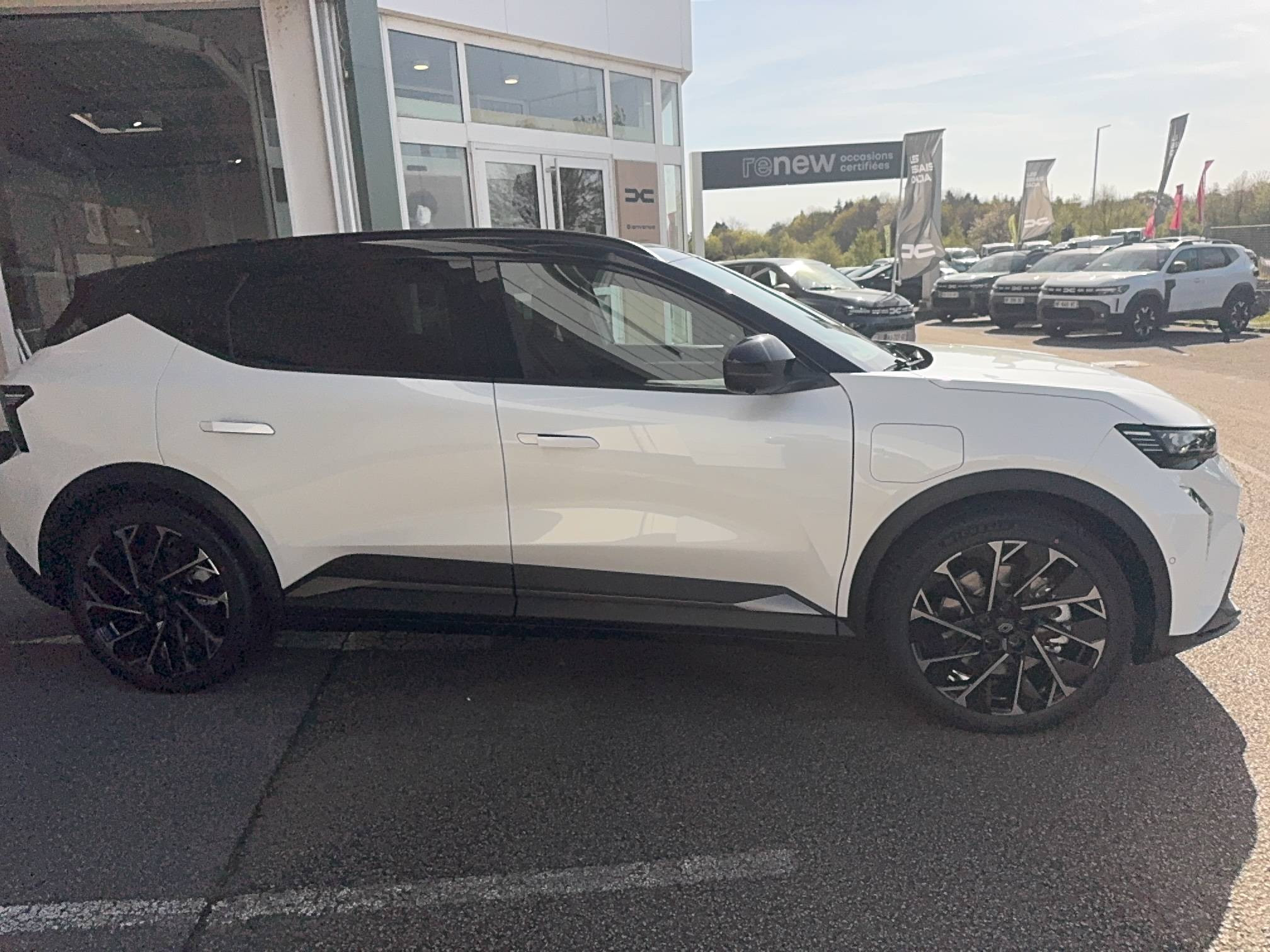 Vente en ligne Renault Scenic E-Tech  220 ch grande autonomie au prix de 47 990 €