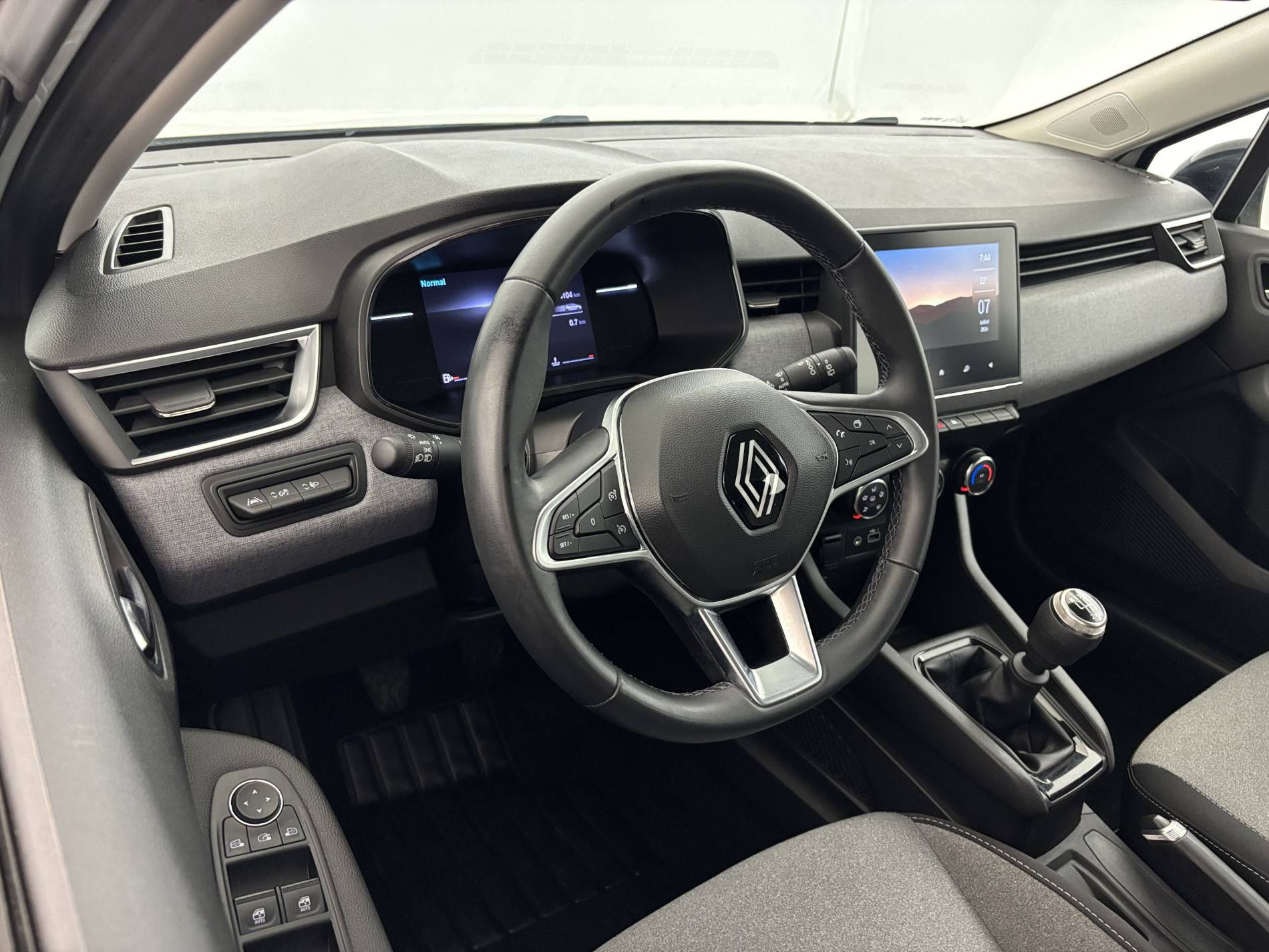 Vente en ligne Renault Clio 5 Clio TCe 90 au prix de 13 990 €