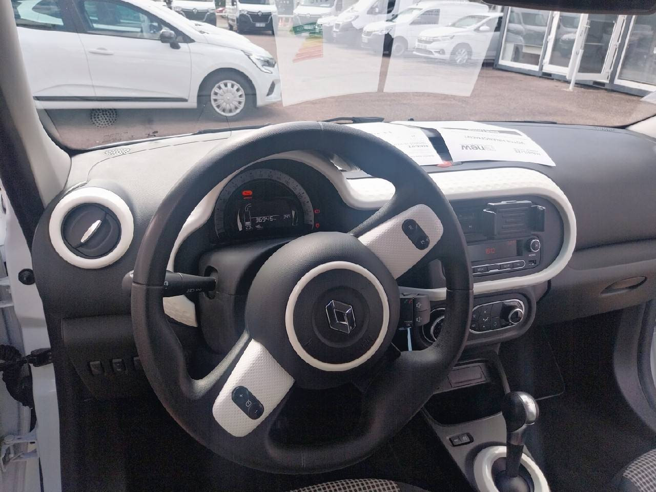 Vente en ligne Renault Twingo Electrique Twingo III E-Tech au prix de 11 990 €