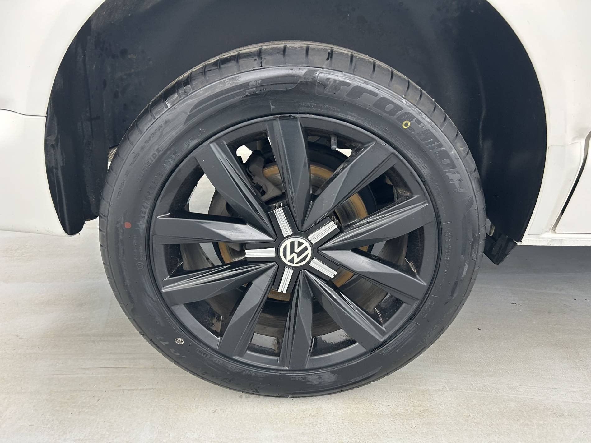 Vente en ligne Volkswagen Transporter  L1H1 2.0 TDI 110 BVM5 au prix de 22 690 €
