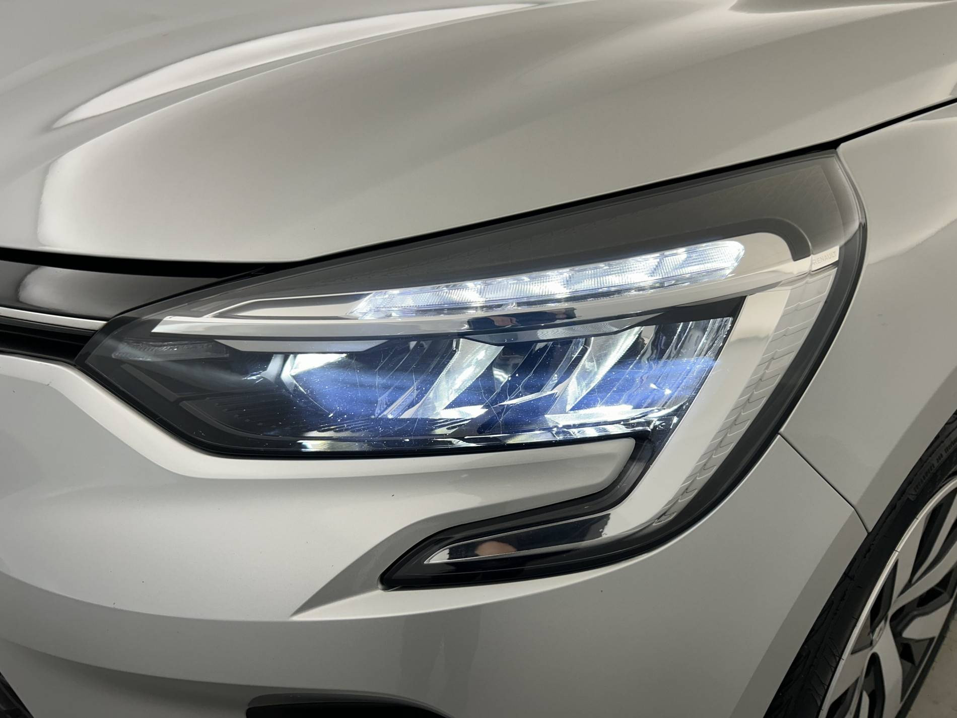 Vente en ligne Renault Clio 5 Clio TCe 90 au prix de 14 990 €