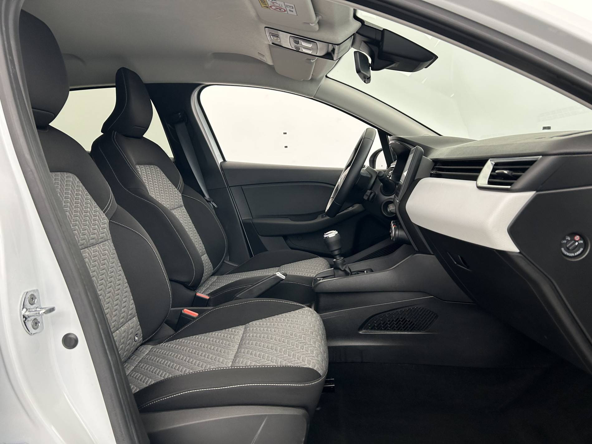Vente en ligne Renault Clio 5 Clio TCe 90 au prix de 14 990 €