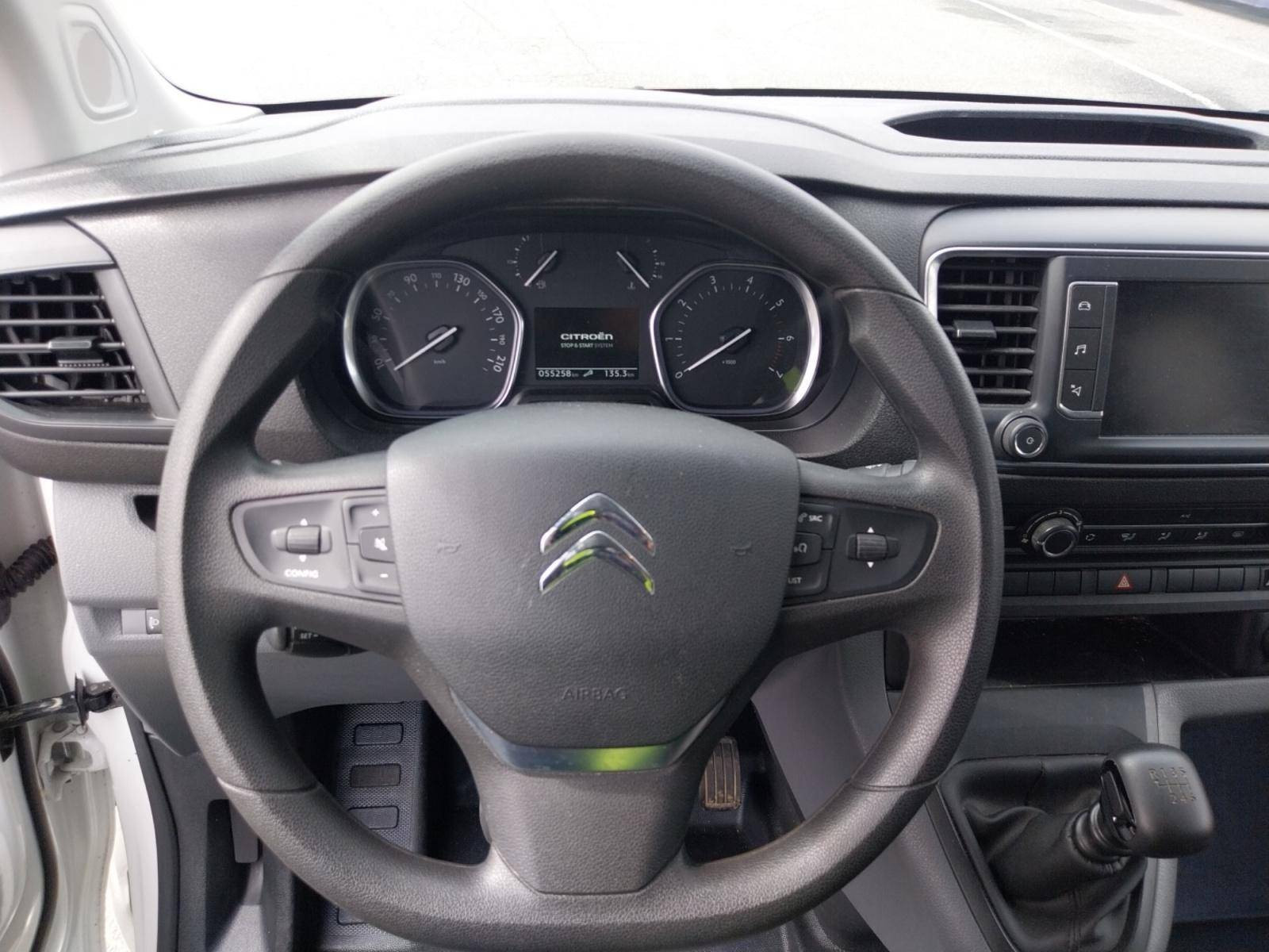 Vente en ligne Citroën Jumpy Combi Jumpy XS BlueHDi 120 S&S BVM6 au prix de 22 890 €