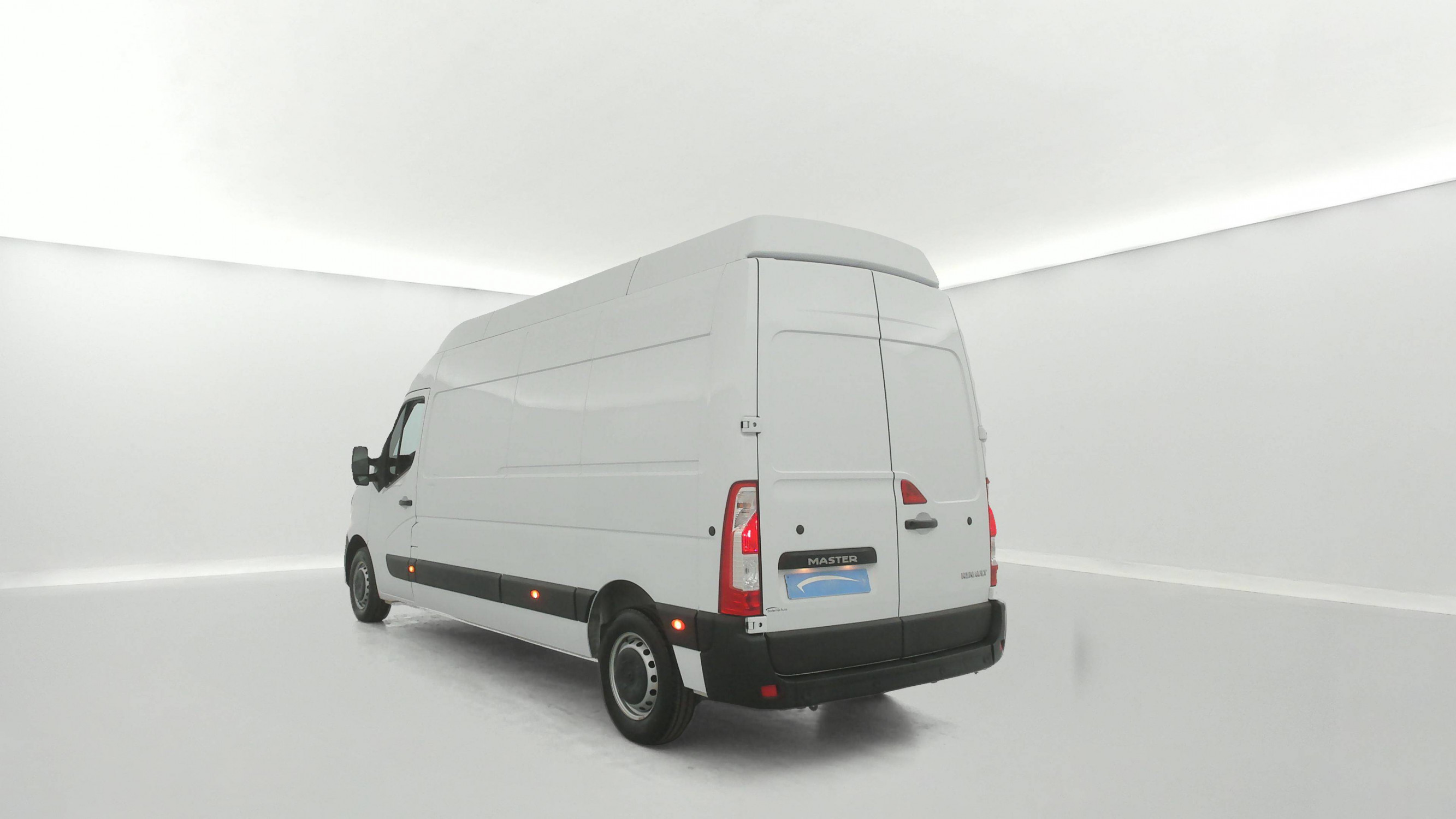 Vente en ligne Renault Master Fourgon MASTER FGN TRAC F3500 L3H3 BLUE DCI 135 au prix de 28 500 €