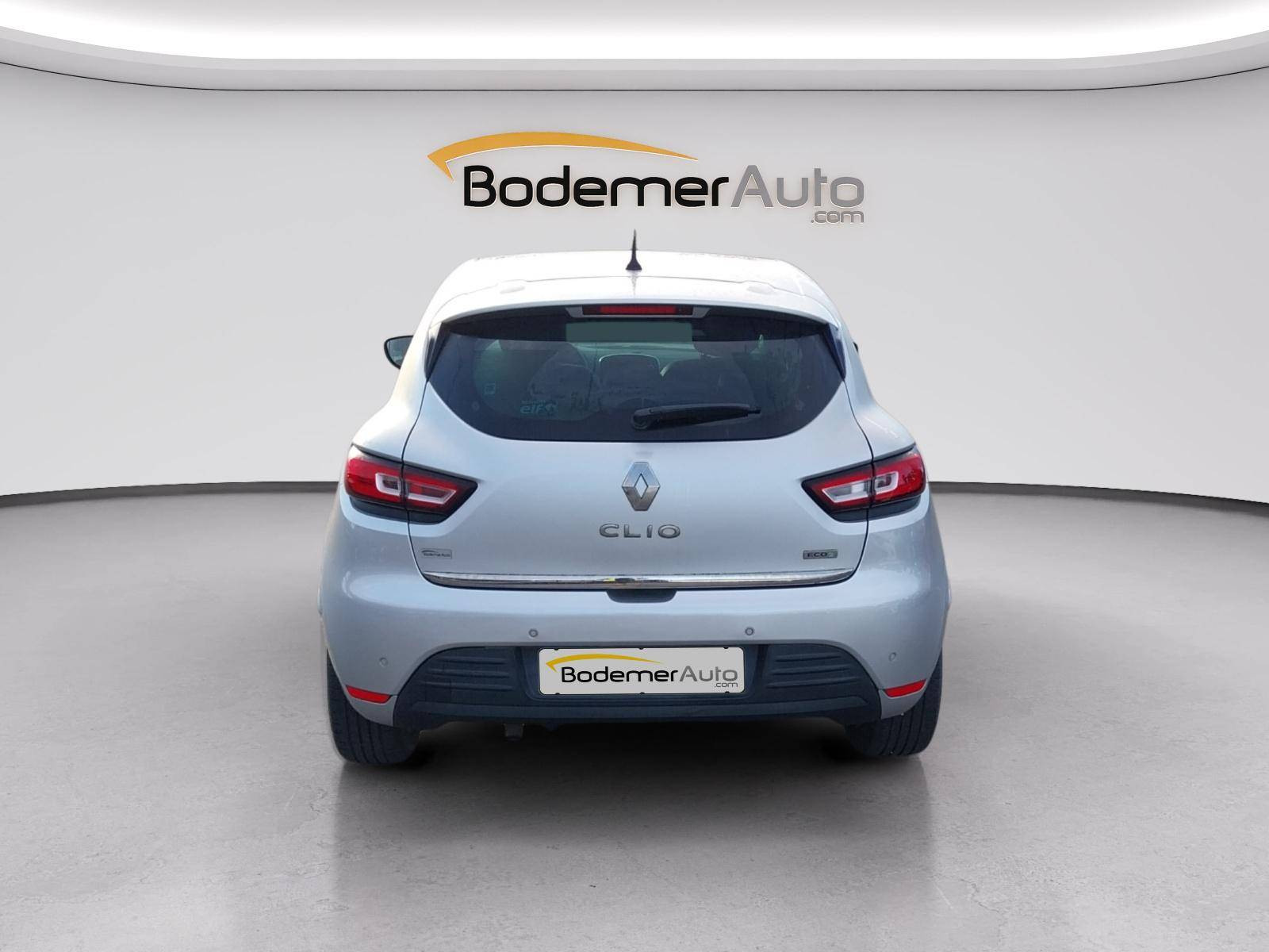 Vente en ligne Renault Clio 4 Clio dCi 90 Energy au prix de 10 350 €