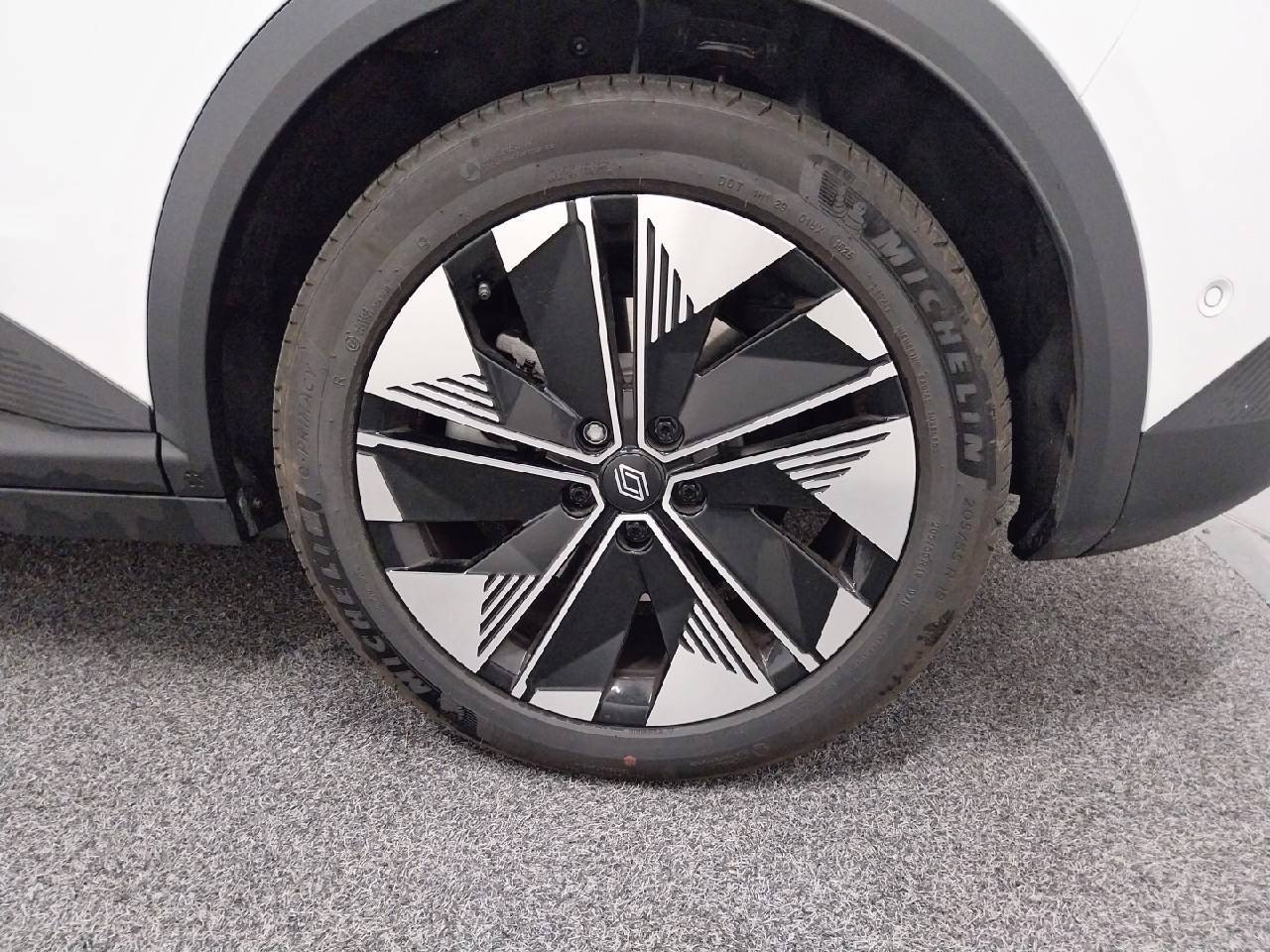 Vente en ligne Renault Scenic E-Tech Scenic E-Tech électrique 220 ch grande autonomie au prix de 48 390 €