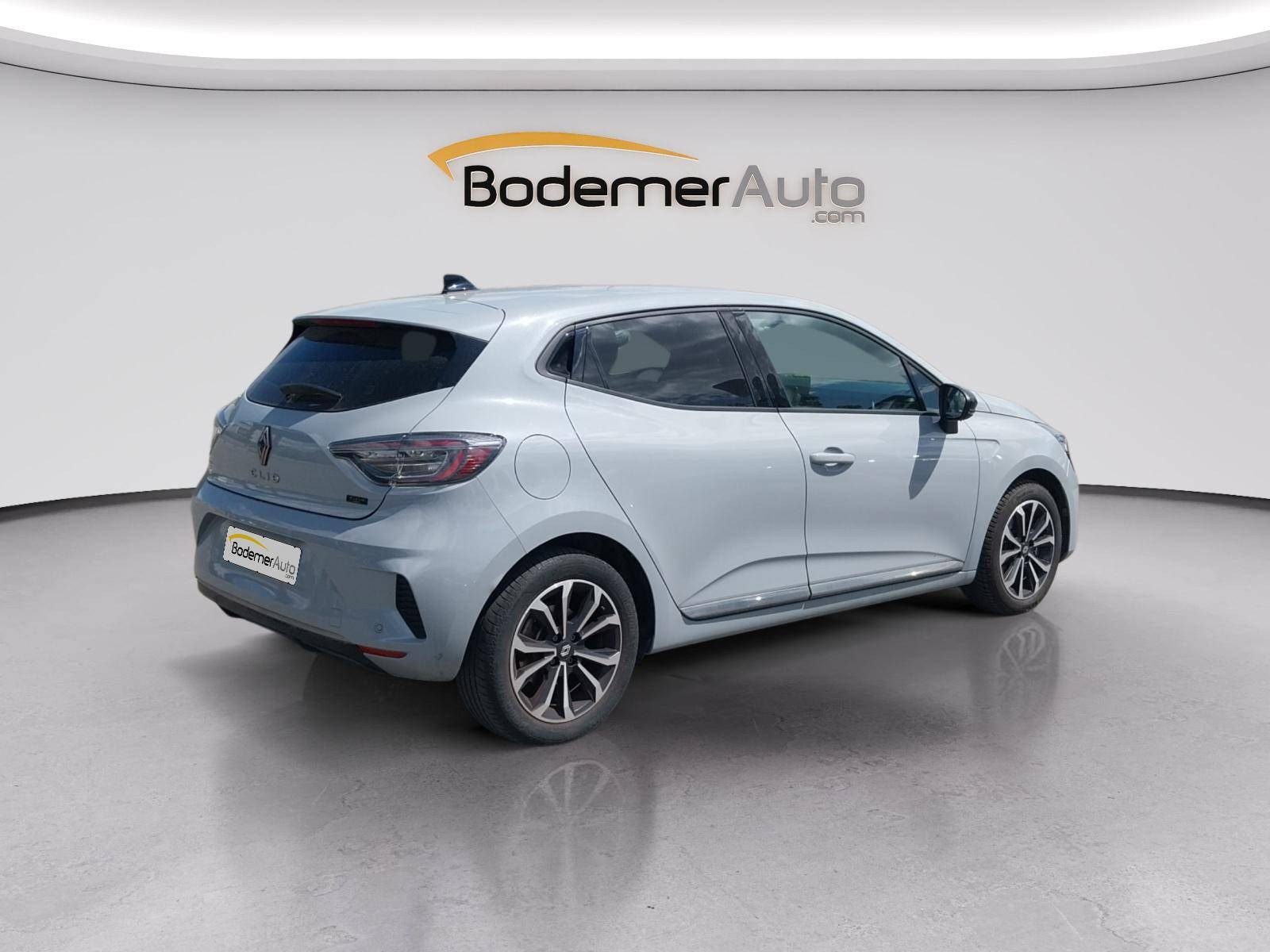 Vente en ligne Renault Clio 5 Clio E-Tech full hybrid 145 au prix de 18 390 €