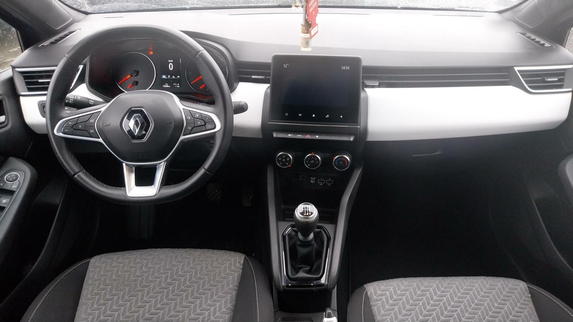 Vente en ligne Renault Clio 5 Clio TCe 90 - 21N au prix de 12 490 €