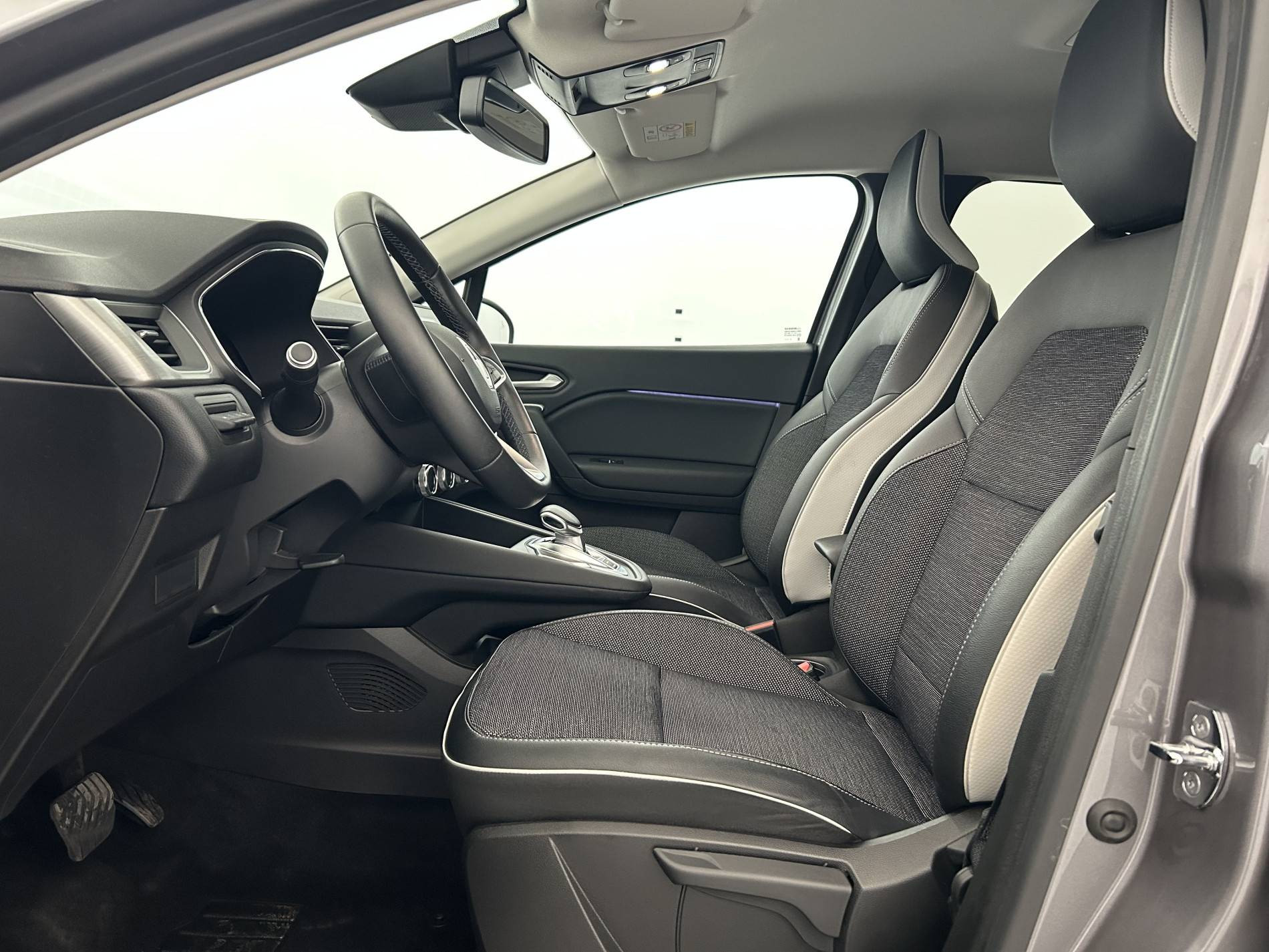 Vente en ligne Renault Captur  E-Tech Plug-in 160 au prix de 17 490 €