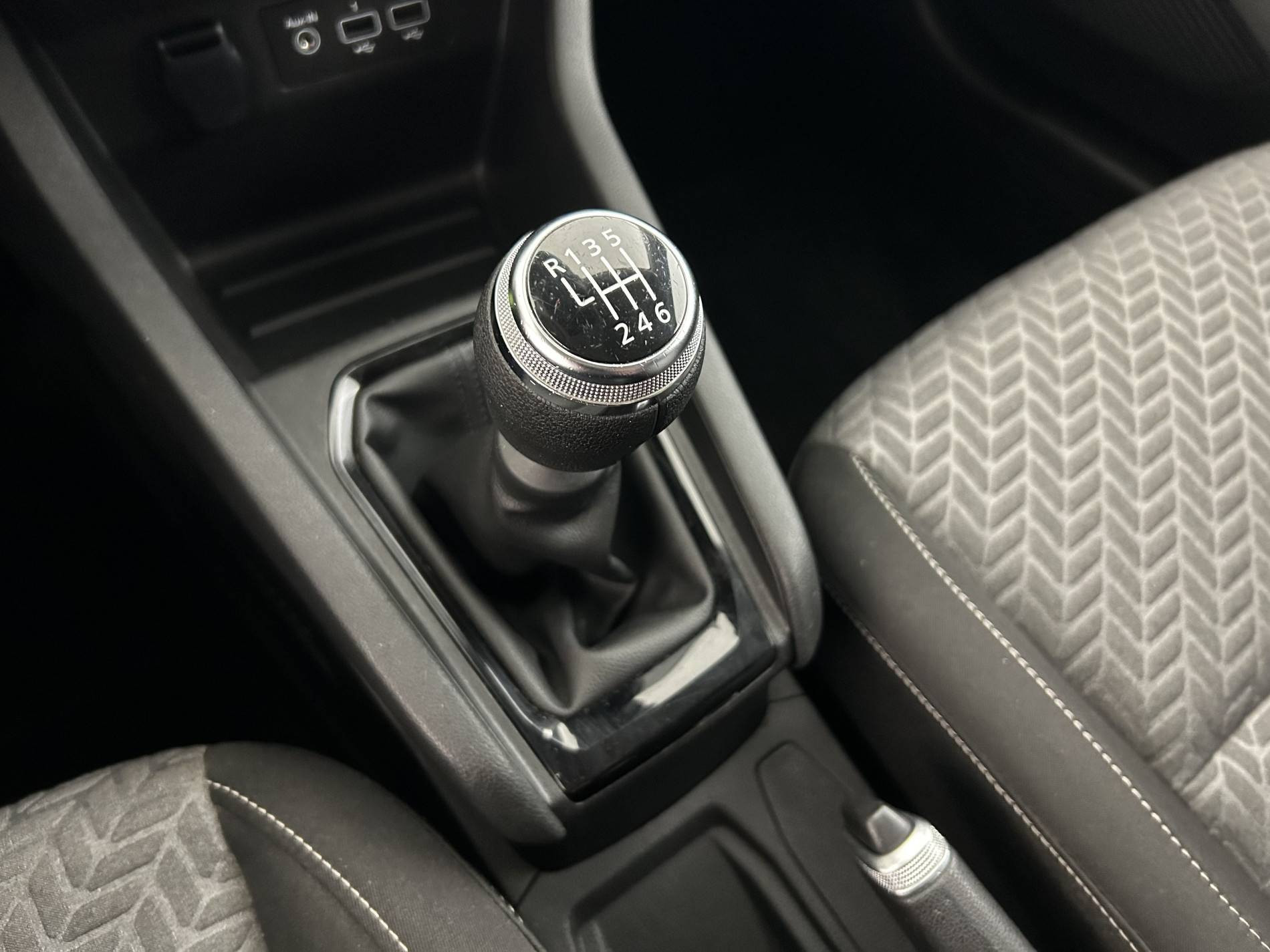 Vente en ligne Renault Clio 5 Clio TCe 100 GPL au prix de 14 390 €