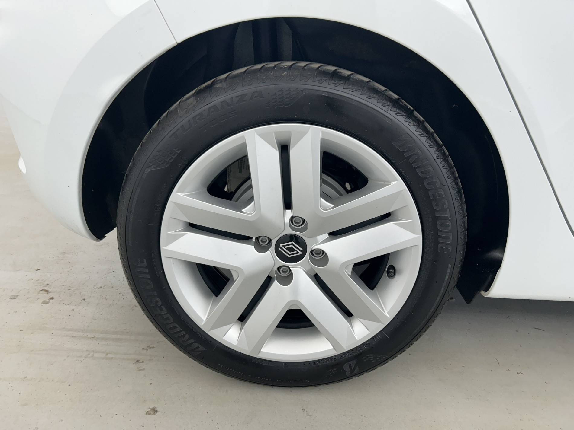 Vente en ligne Renault Clio 5 Clio E-Tech full hybrid 145 ch GSR2 au prix de 19 990 €