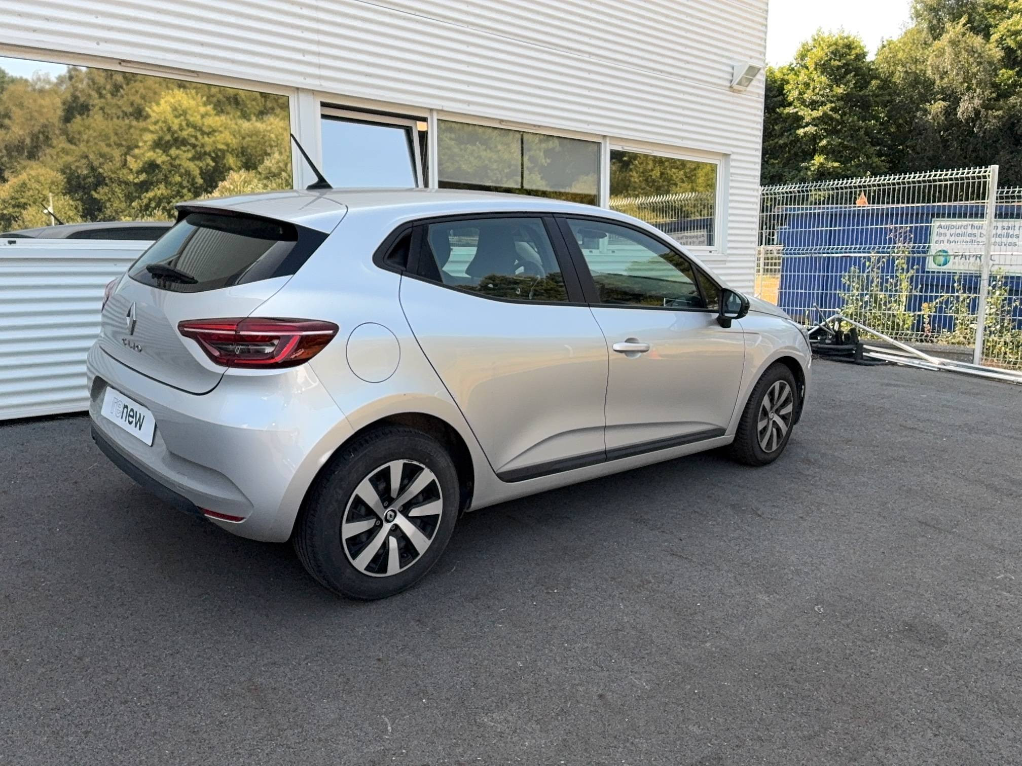 Vente en ligne Renault Clio 5 Clio TCe 90 au prix de 13 590 €
