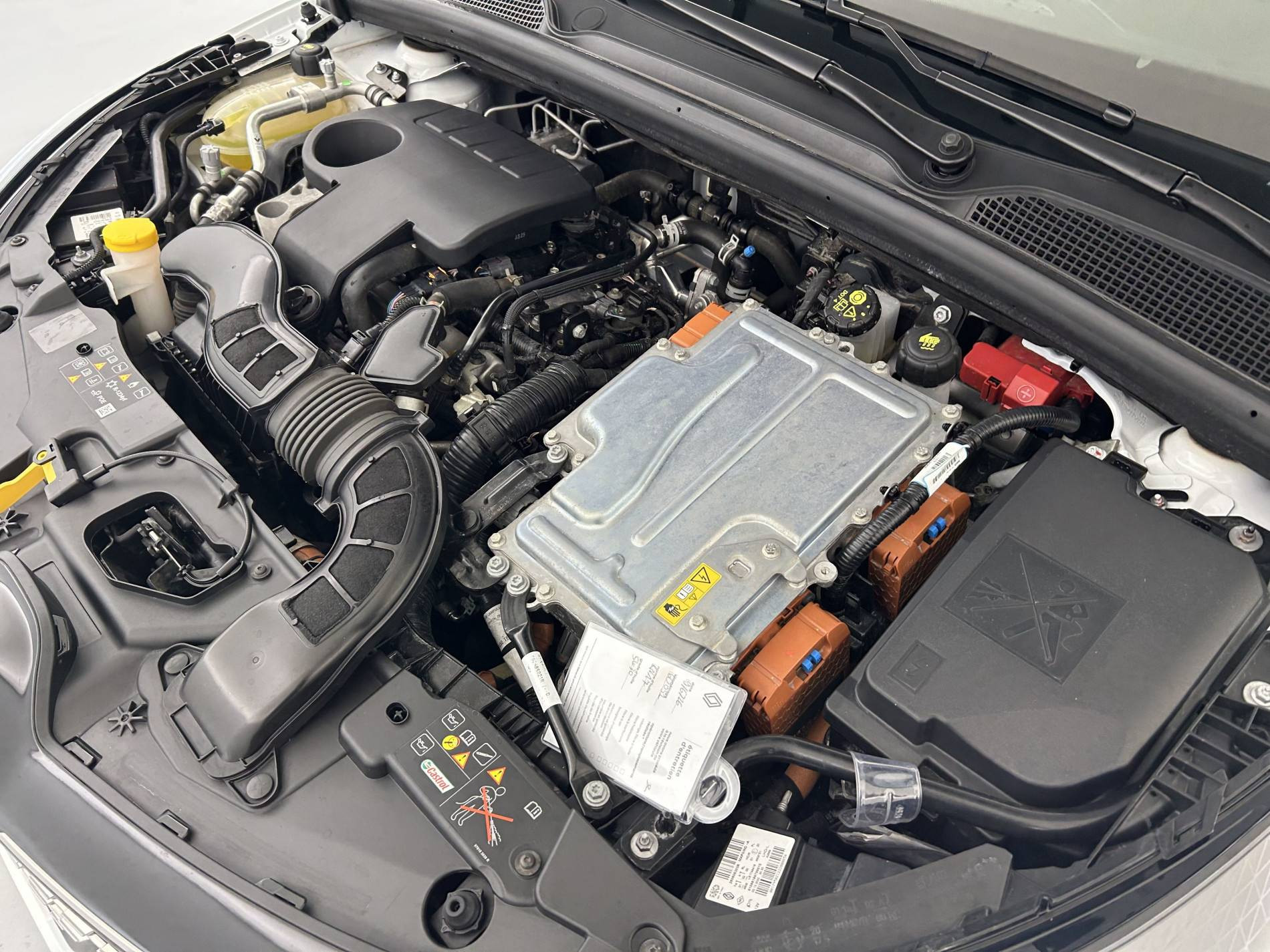 Vente en ligne Renault Clio 5 Clio E-Tech full hybrid 145 au prix de 16 990 €