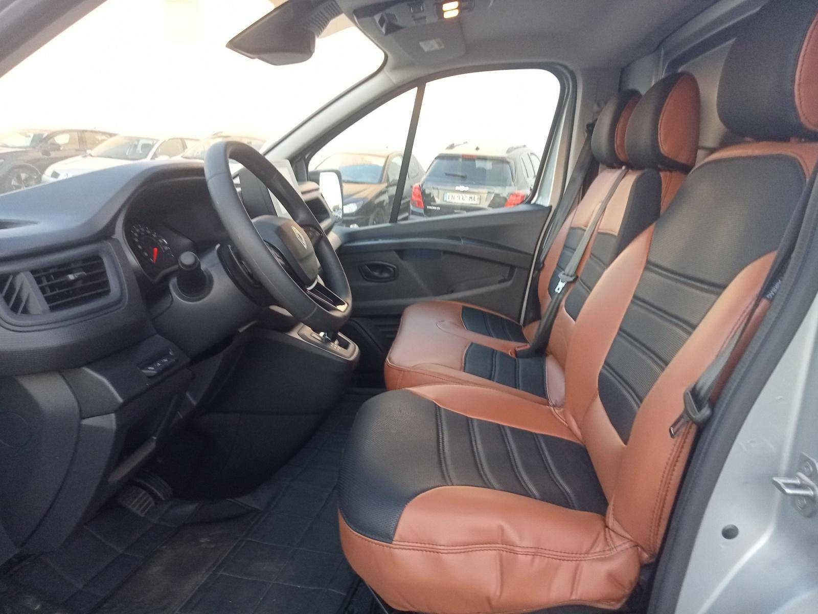 Vente en ligne Renault Trafic 3 Fourgon TRAFIC FG BLUE DCI 170 L1H1 2T8 AUTO au prix de 34 490 €