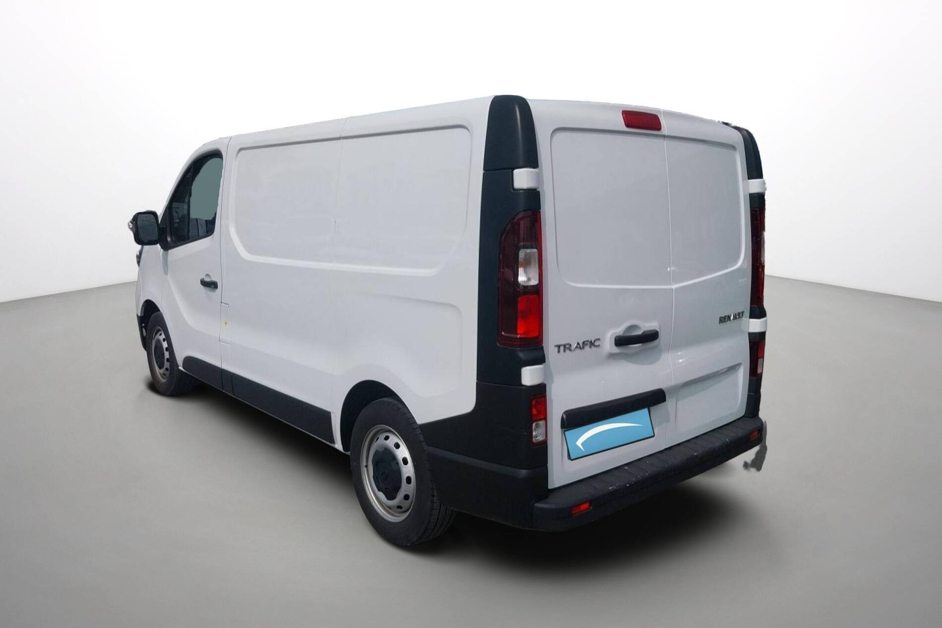 Vente en ligne Renault Trafic 3 Fourgon TRAFIC FG BLUE DCI 130 L1H1 3T GSR2 au prix de 23 990 €