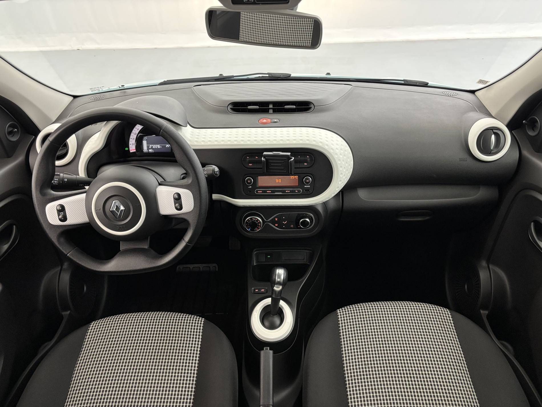 Vente en ligne Renault Twingo Electrique Twingo III E-Tech au prix de 13 890 €