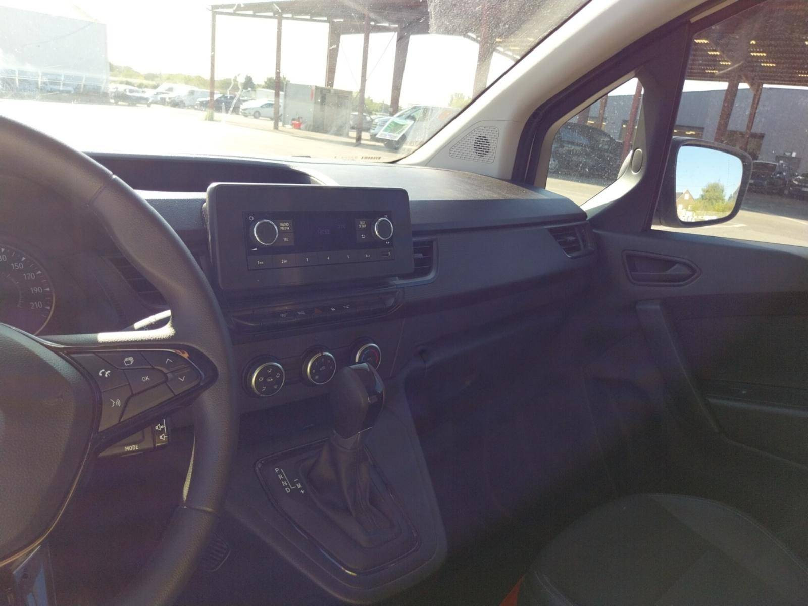 Vente en ligne Renault Kangoo Van  BLUE DCI 95 EDC au prix de 17 991 €