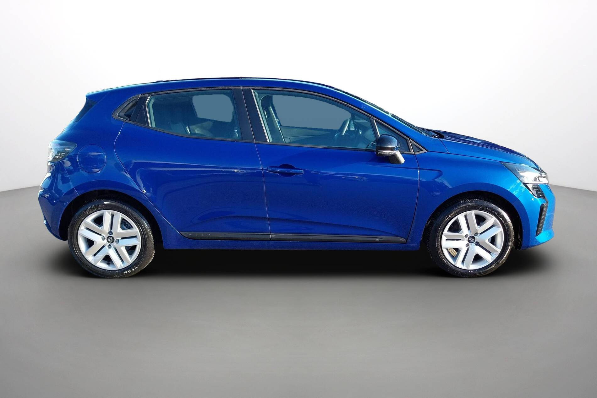 Vente en ligne Renault Clio 5 Clio Blue dCi 100 ch au prix de 18 991 €