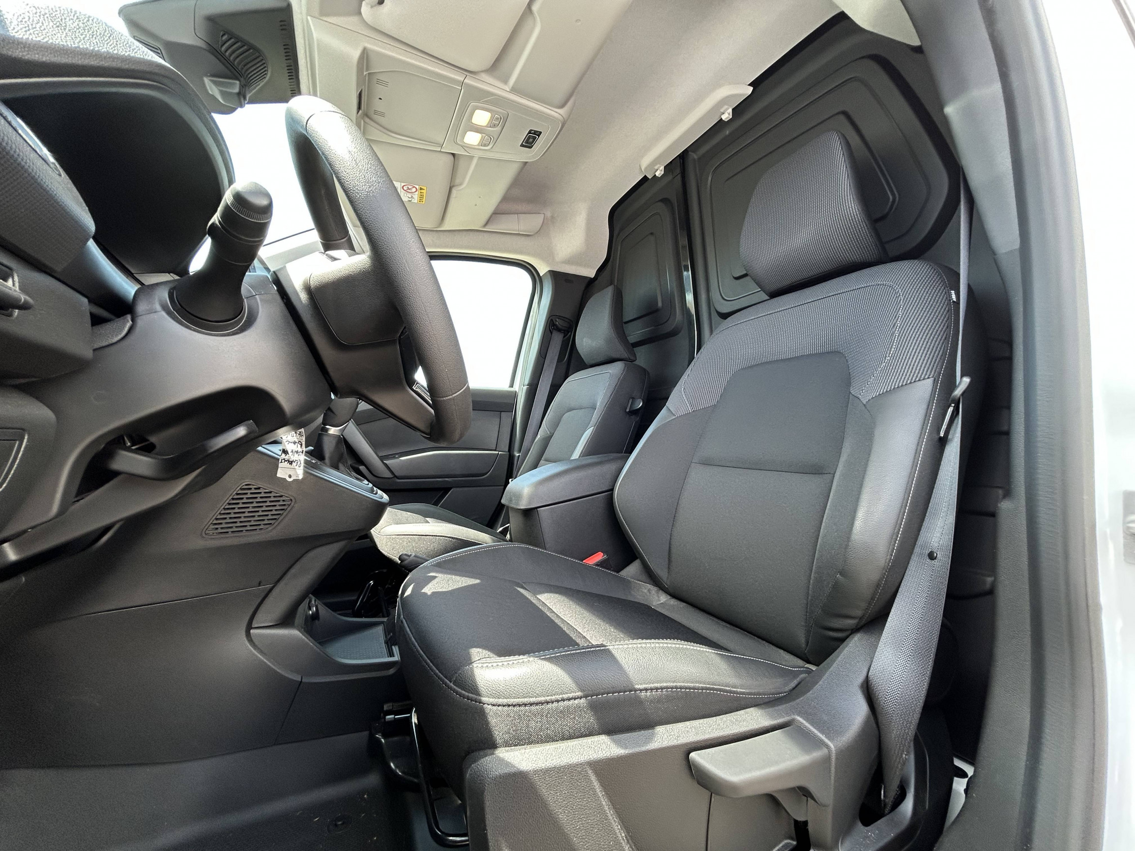 Vente en ligne Renault Kangoo Van  TOLE L1 BLUE DCI 95 AUTO au prix de 21 450 €