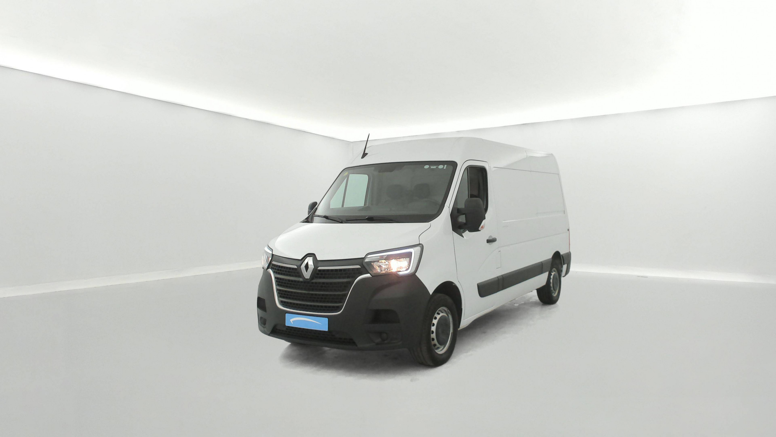 Renault Master Fourgon MASTER FGN TRAC F3500 L2H2 BLUE DCI 135 occasion de 2024 en vente à Quimper