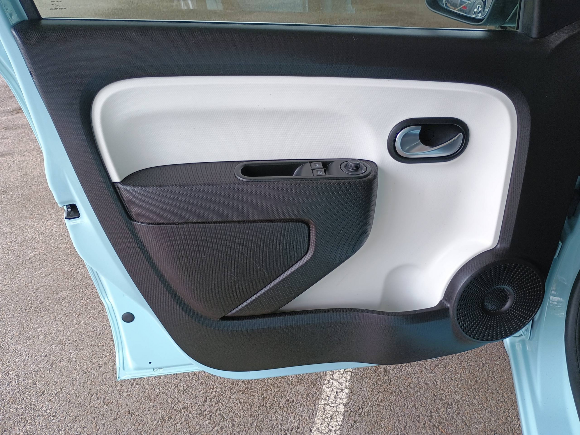 Vente en ligne Renault Twingo 3  SCe 75 - 20 au prix de 10 490 €