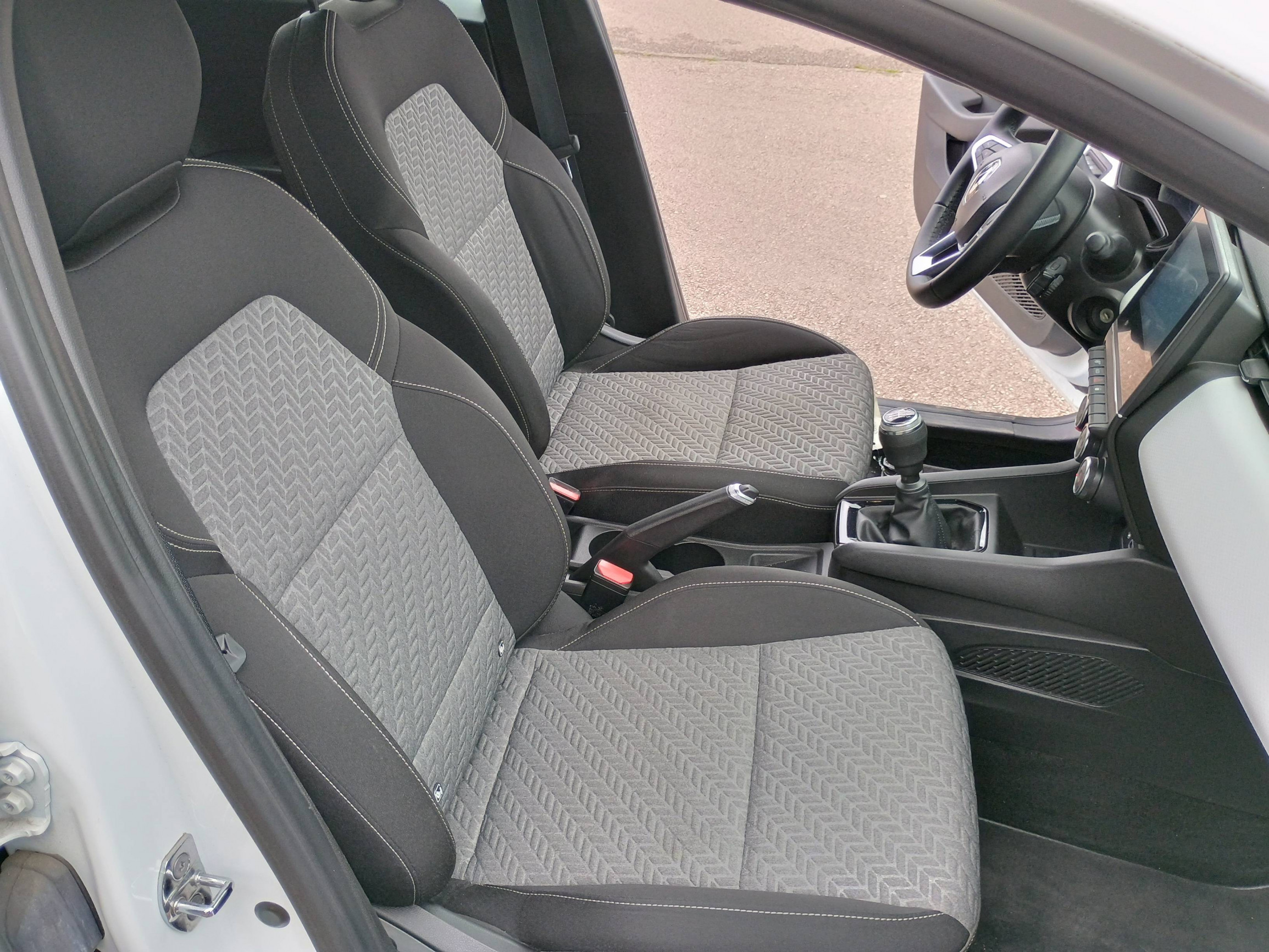 Vente en ligne Renault Clio 5 Clio TCe 90 - 21N au prix de 14 490 €