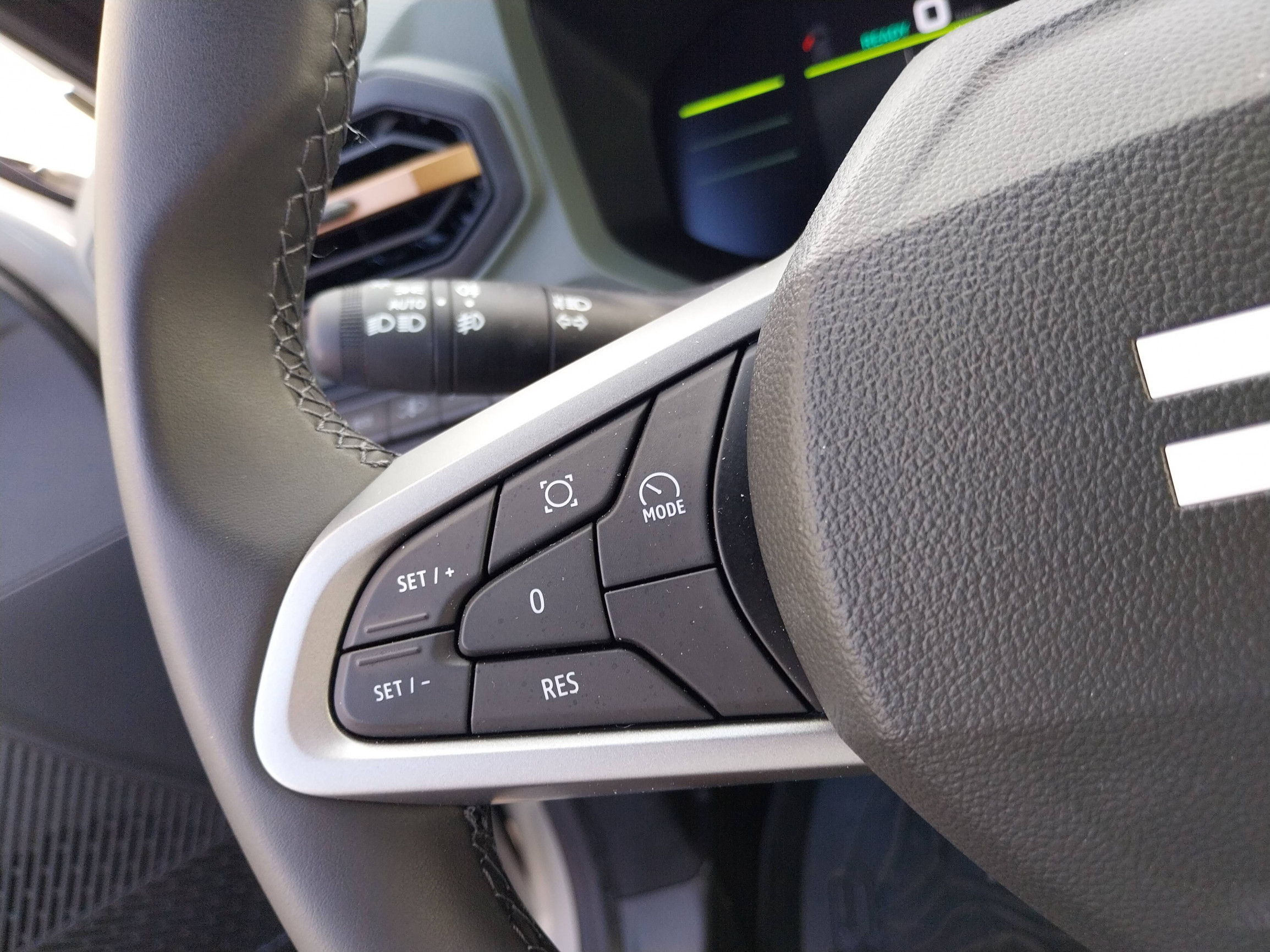 Vente en ligne Dacia Duster  Hybrid 140 au prix de 27 200 €