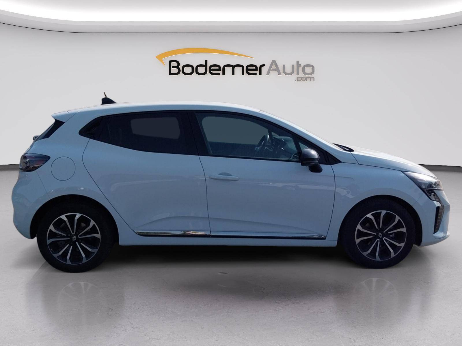 Vente en ligne Renault Clio 5 Clio TCe 90 au prix de 17 000 €