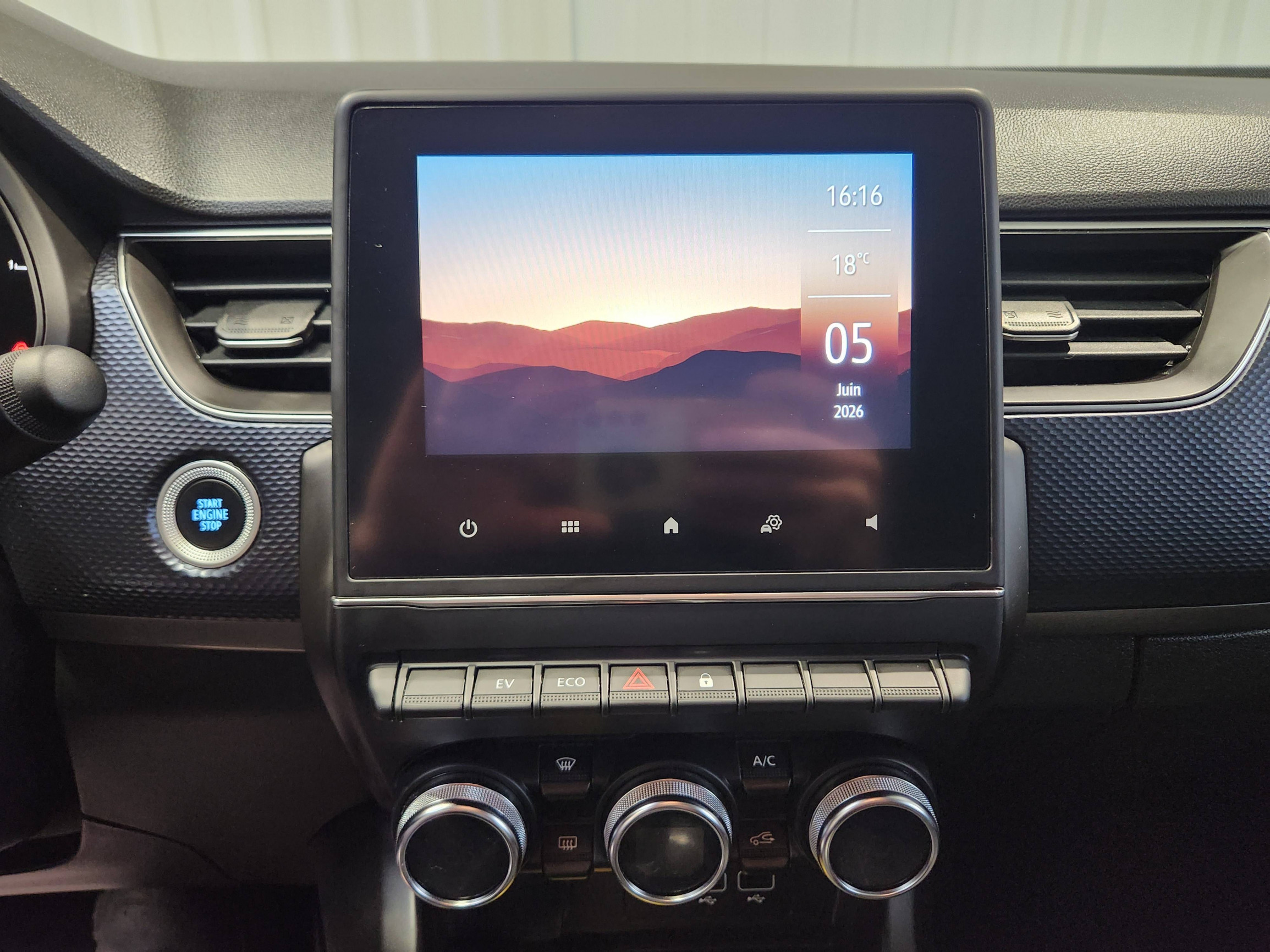 Vente en ligne Renault Arkana  E-Tech hybride 145 - 22 au prix de 15 999 €