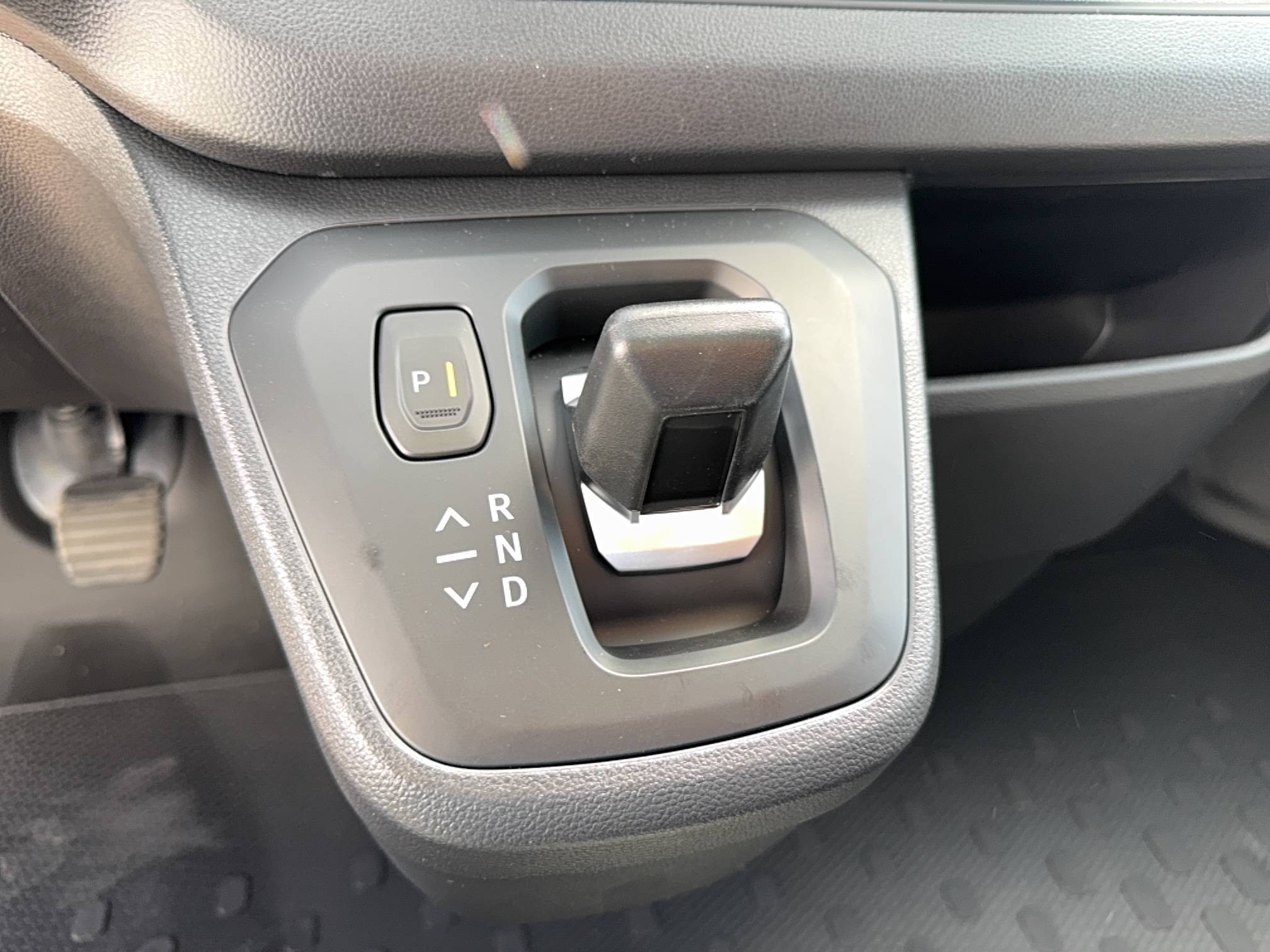 Vente en ligne Renault Trafic 3 Fourgon TRAFIC FG BLUE DCI 150 L2H2 3T GSR2 au prix de 30 990 €