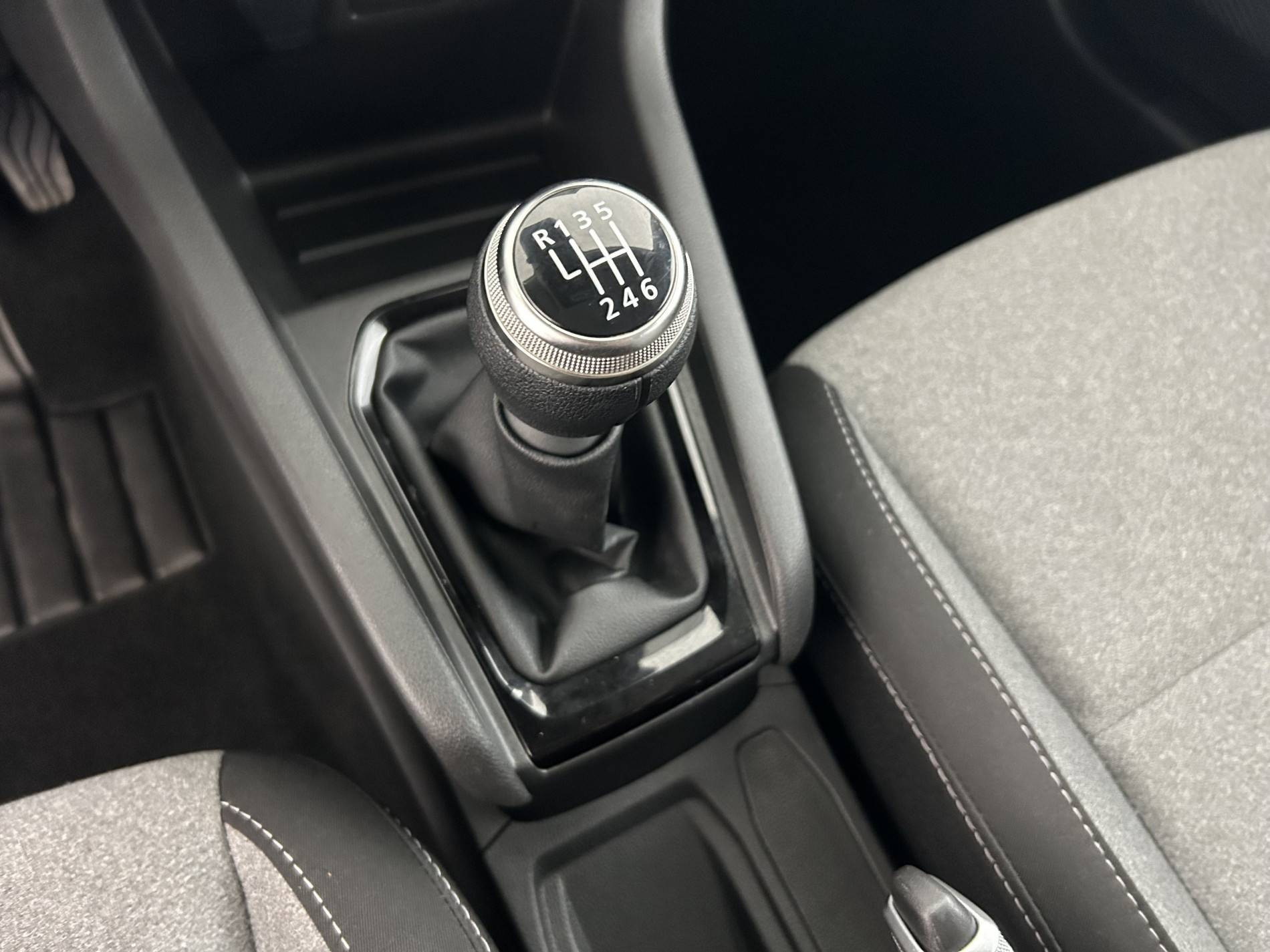 Vente en ligne Renault Clio 5 Clio TCe 90 au prix de 15 790 €