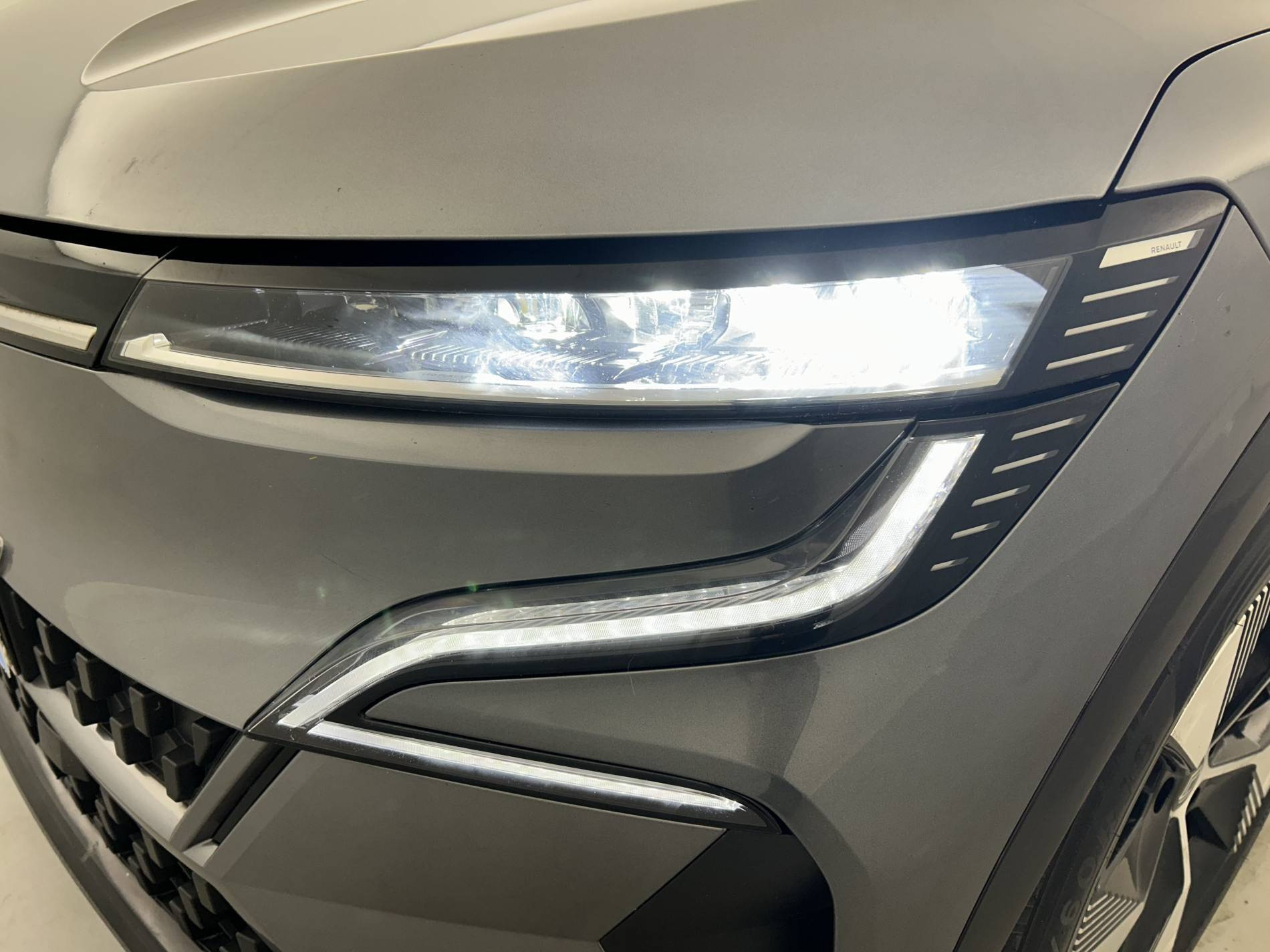 Vente en ligne Renault Megane E-Tech  EV60 220 ch super charge au prix de 24 990 €